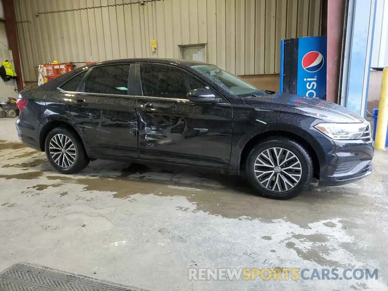 4 Photograph of a damaged car 3VWC57BU2MM012917 VOLKSWAGEN JETTA 2021