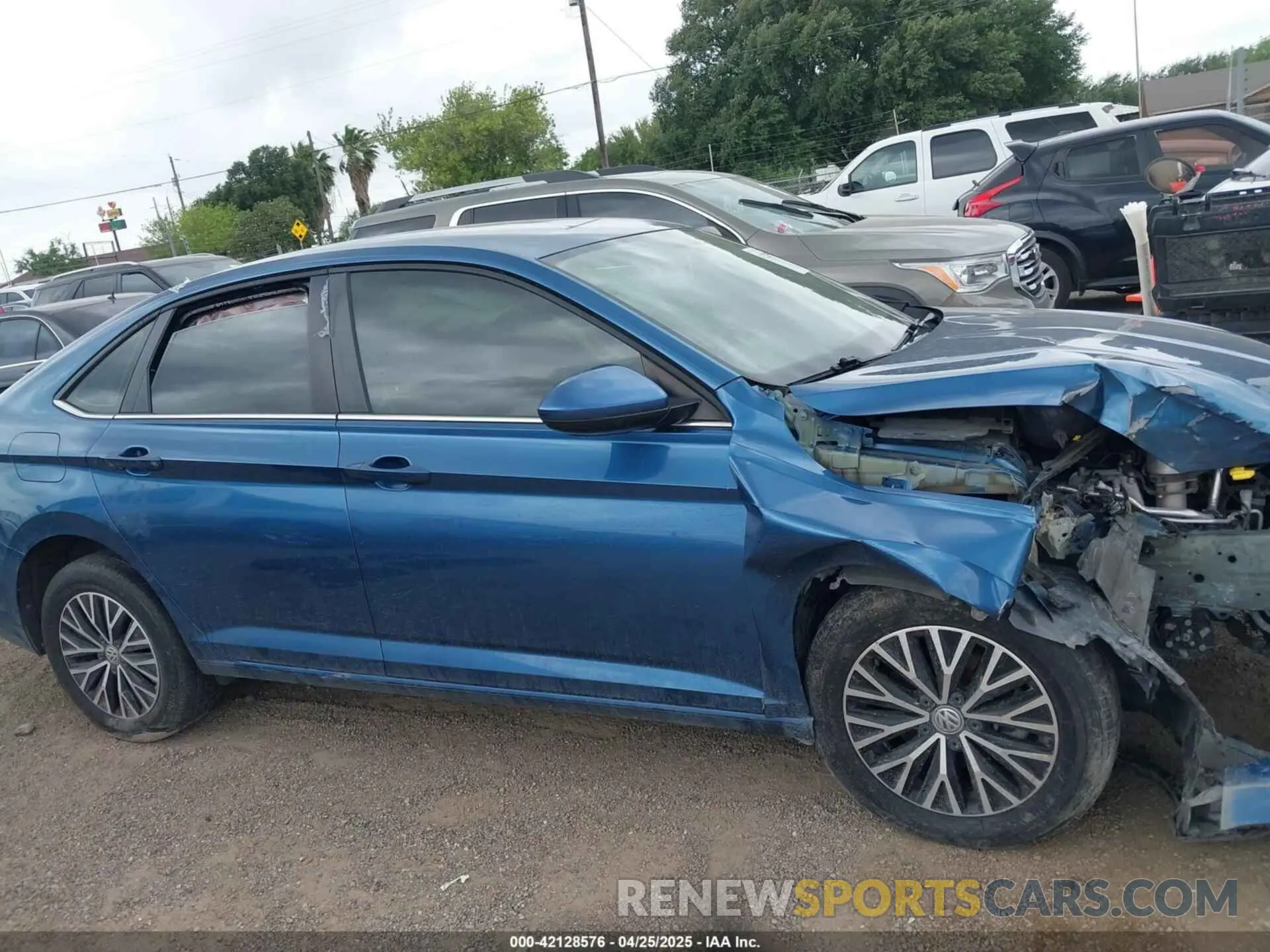 12 Photograph of a damaged car 3VWC57BU2MM025974 VOLKSWAGEN JETTA 2021