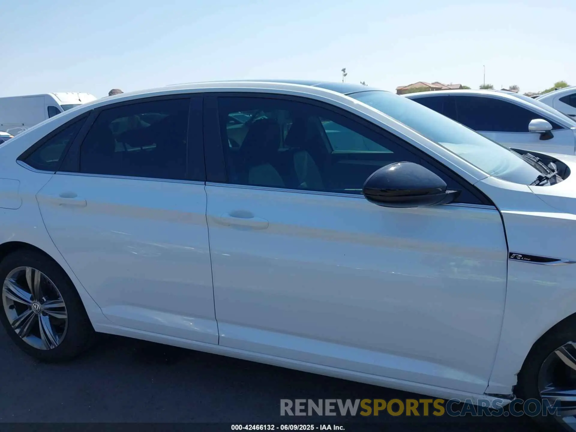13 Photograph of a damaged car 3VWC57BU2MM028602 VOLKSWAGEN JETTA 2021