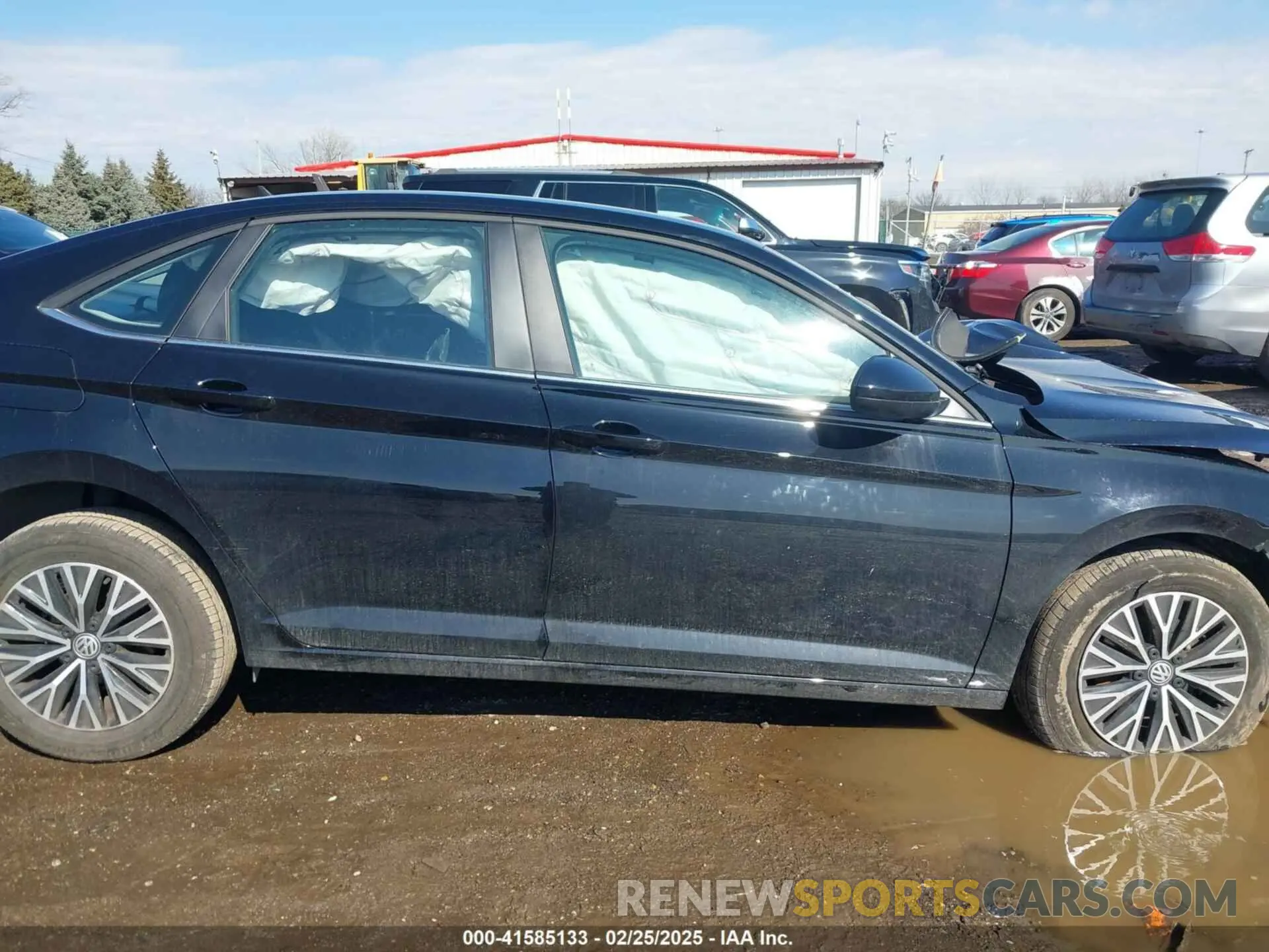 14 Photograph of a damaged car 3VWC57BU3MM007189 VOLKSWAGEN JETTA 2021