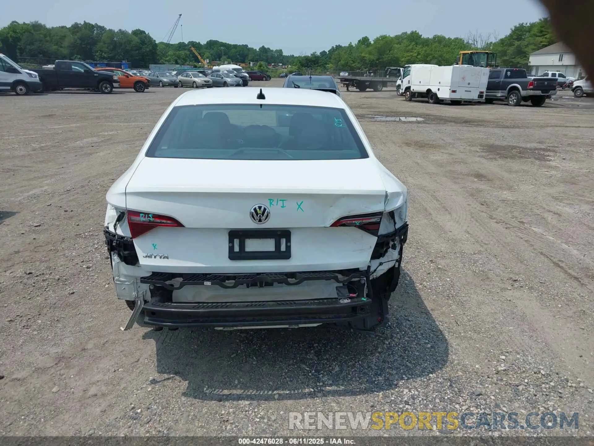17 Photograph of a damaged car 3VWC57BU3MM027507 VOLKSWAGEN JETTA 2021