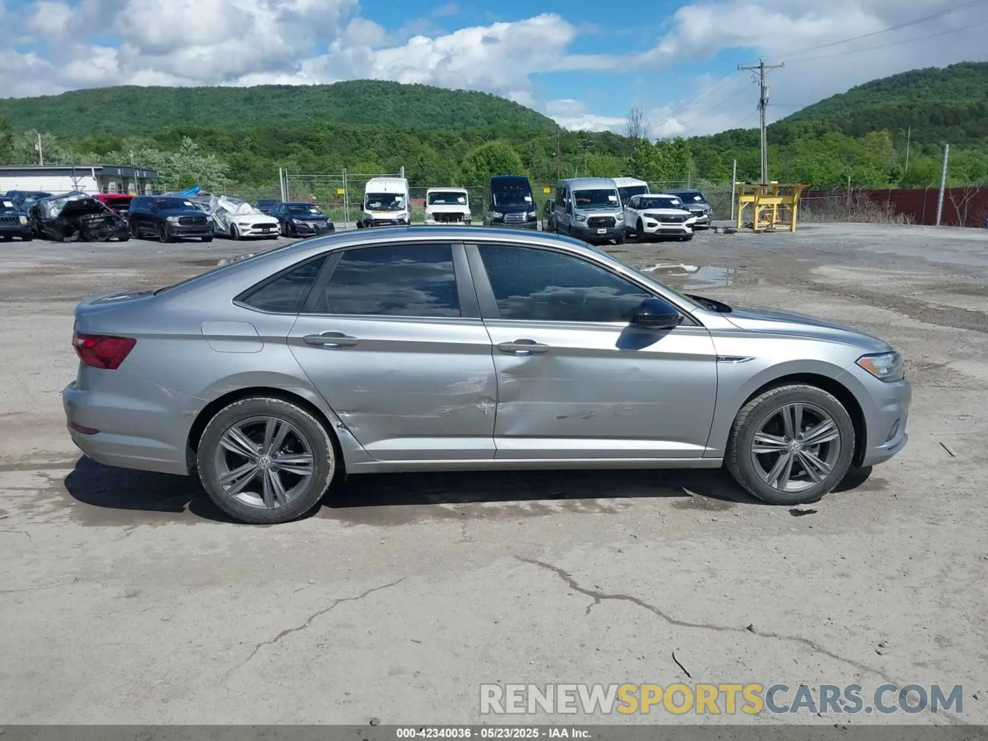 13 Photograph of a damaged car 3VWC57BU3MM031864 VOLKSWAGEN JETTA 2021