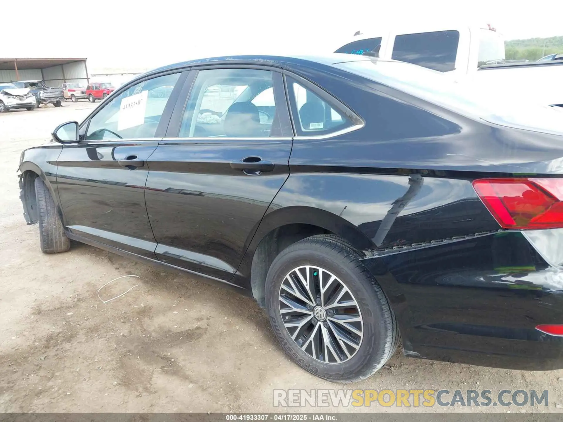 14 Photograph of a damaged car 3VWC57BU3MM049961 VOLKSWAGEN JETTA 2021