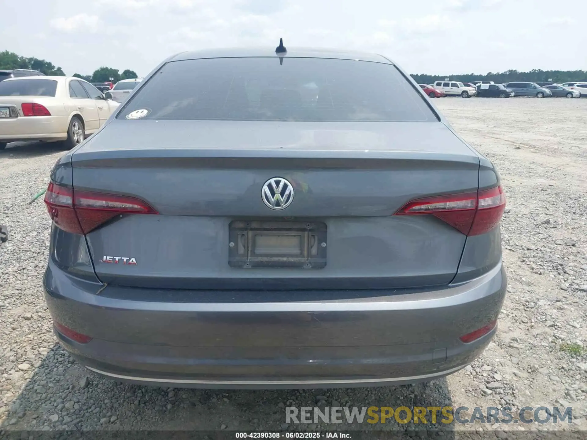17 Photograph of a damaged car 3VWC57BU3MM063360 VOLKSWAGEN JETTA 2021