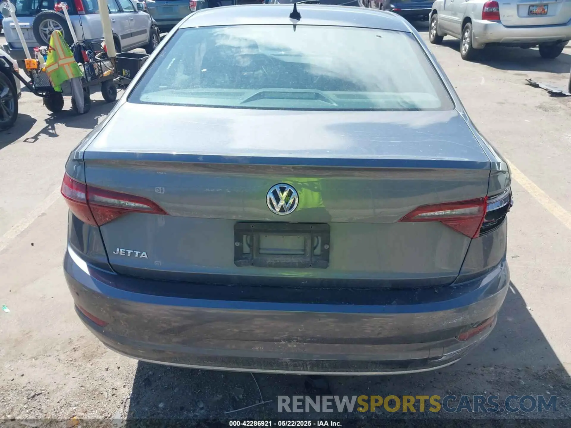 17 Photograph of a damaged car 3VWC57BU3MM065769 VOLKSWAGEN JETTA 2021