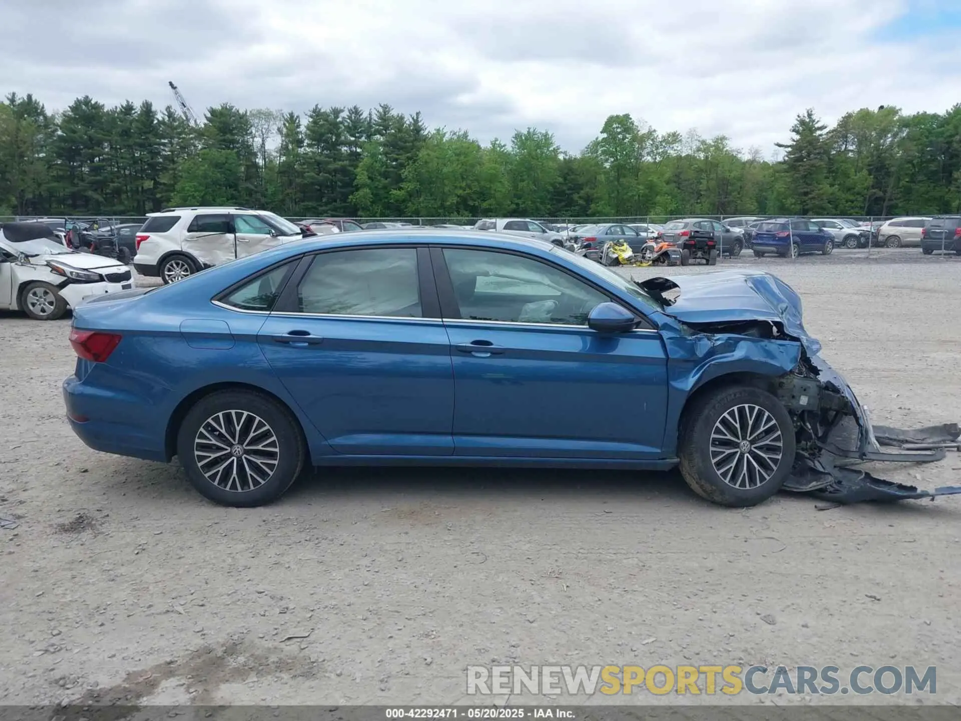 13 Photograph of a damaged car 3VWC57BU4MM012790 VOLKSWAGEN JETTA 2021