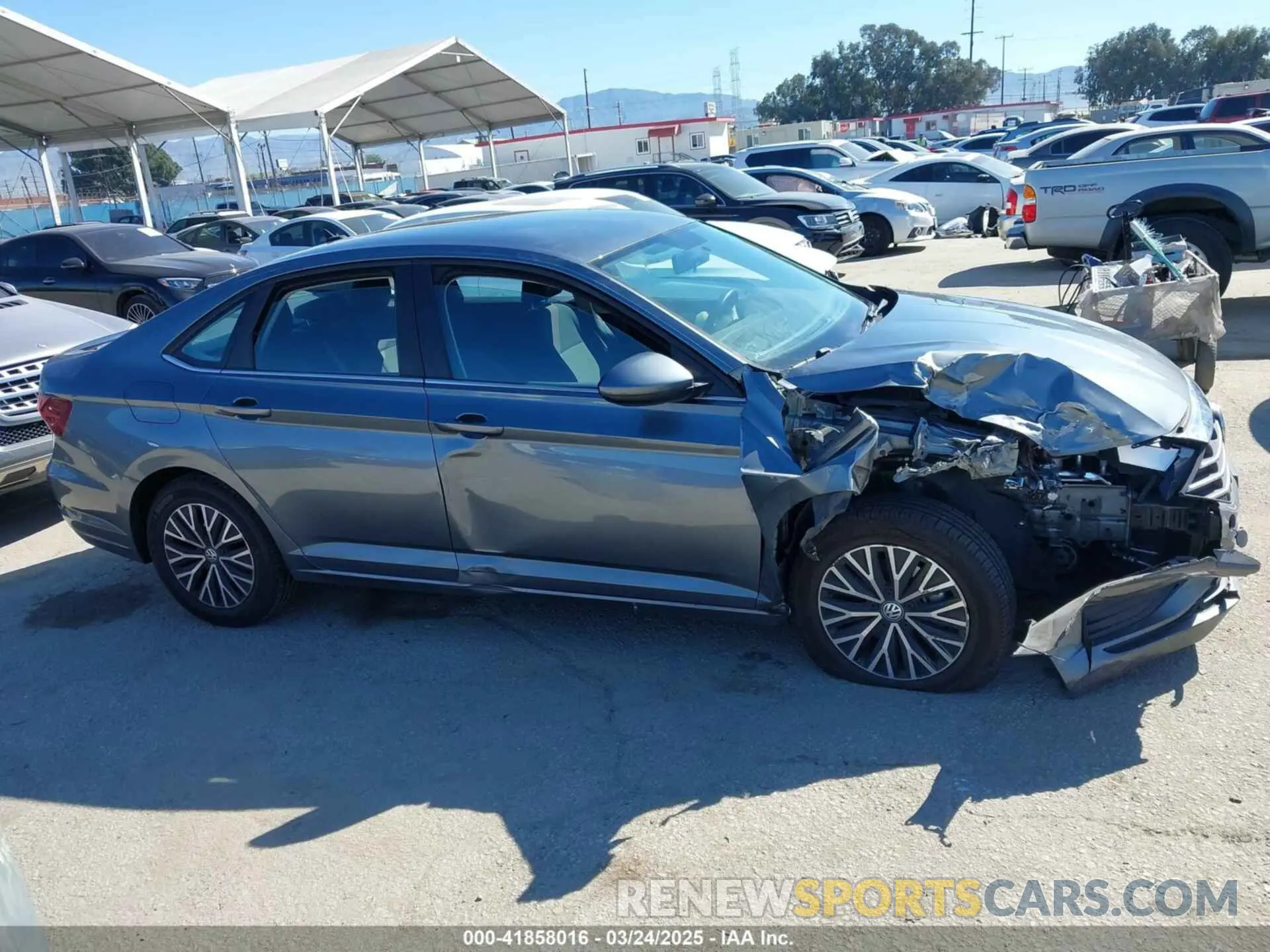 12 Photograph of a damaged car 3VWC57BU4MM104501 VOLKSWAGEN JETTA 2021