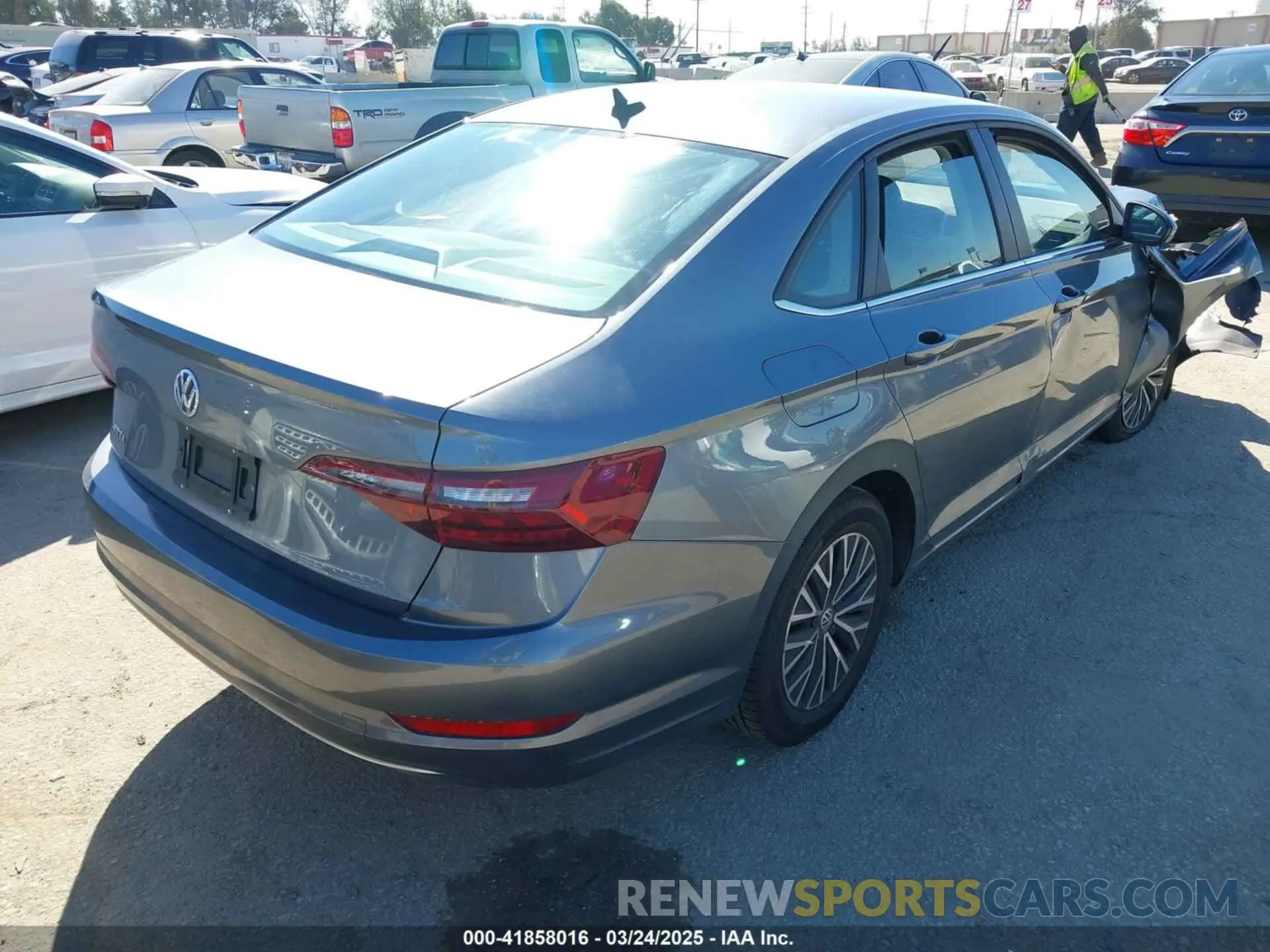 4 Photograph of a damaged car 3VWC57BU4MM104501 VOLKSWAGEN JETTA 2021