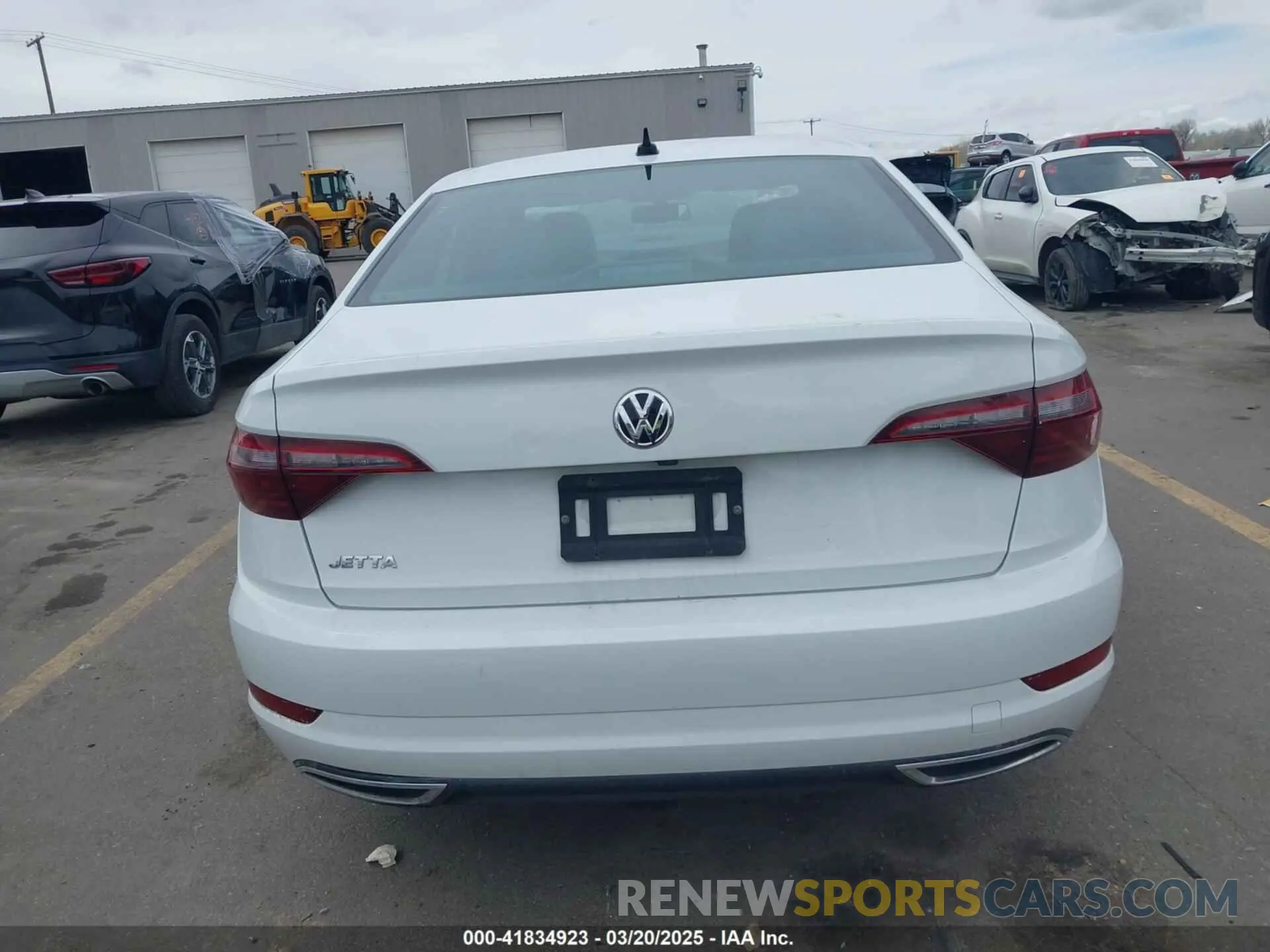 17 Photograph of a damaged car 3VWC57BU5MM065224 VOLKSWAGEN JETTA 2021