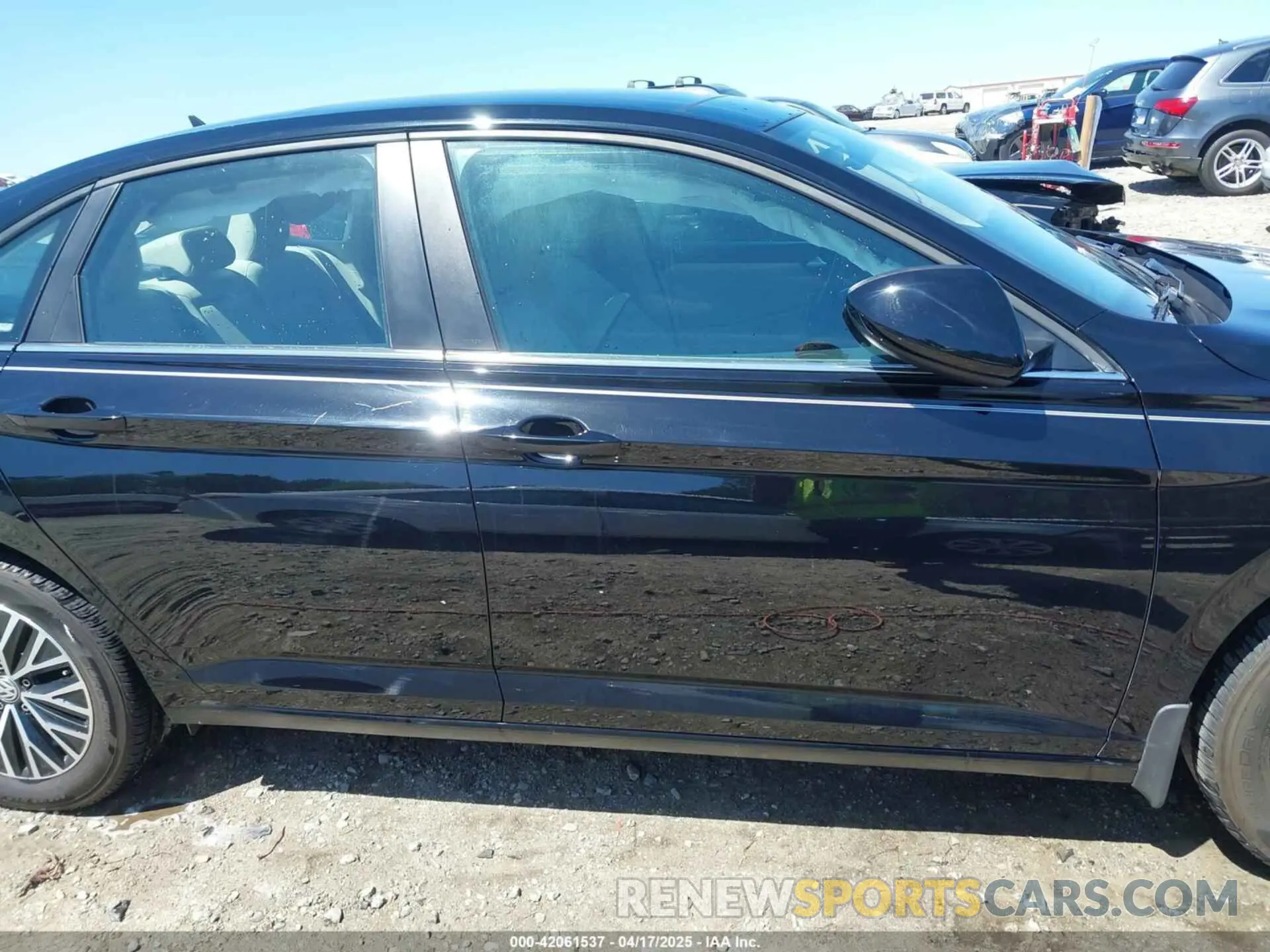 14 Photograph of a damaged car 3VWC57BU6MM000964 VOLKSWAGEN JETTA 2021