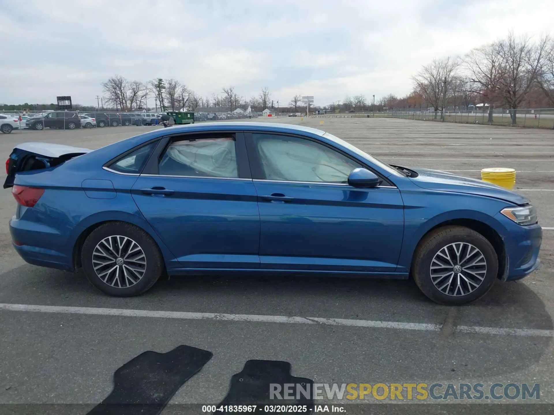 13 Photograph of a damaged car 3VWC57BU6MM035133 VOLKSWAGEN JETTA 2021