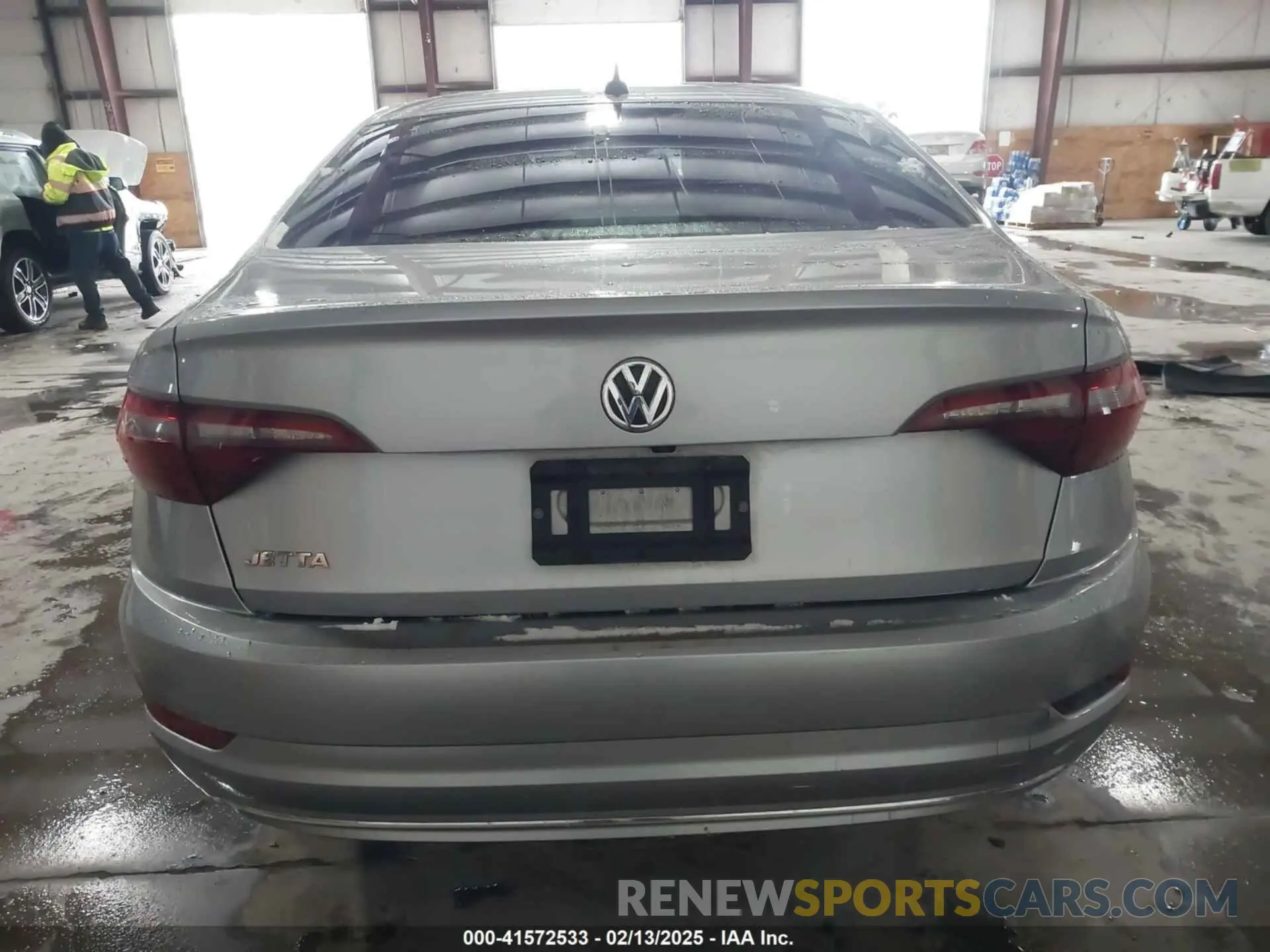 17 Photograph of a damaged car 3VWC57BU7MM025016 VOLKSWAGEN JETTA 2021