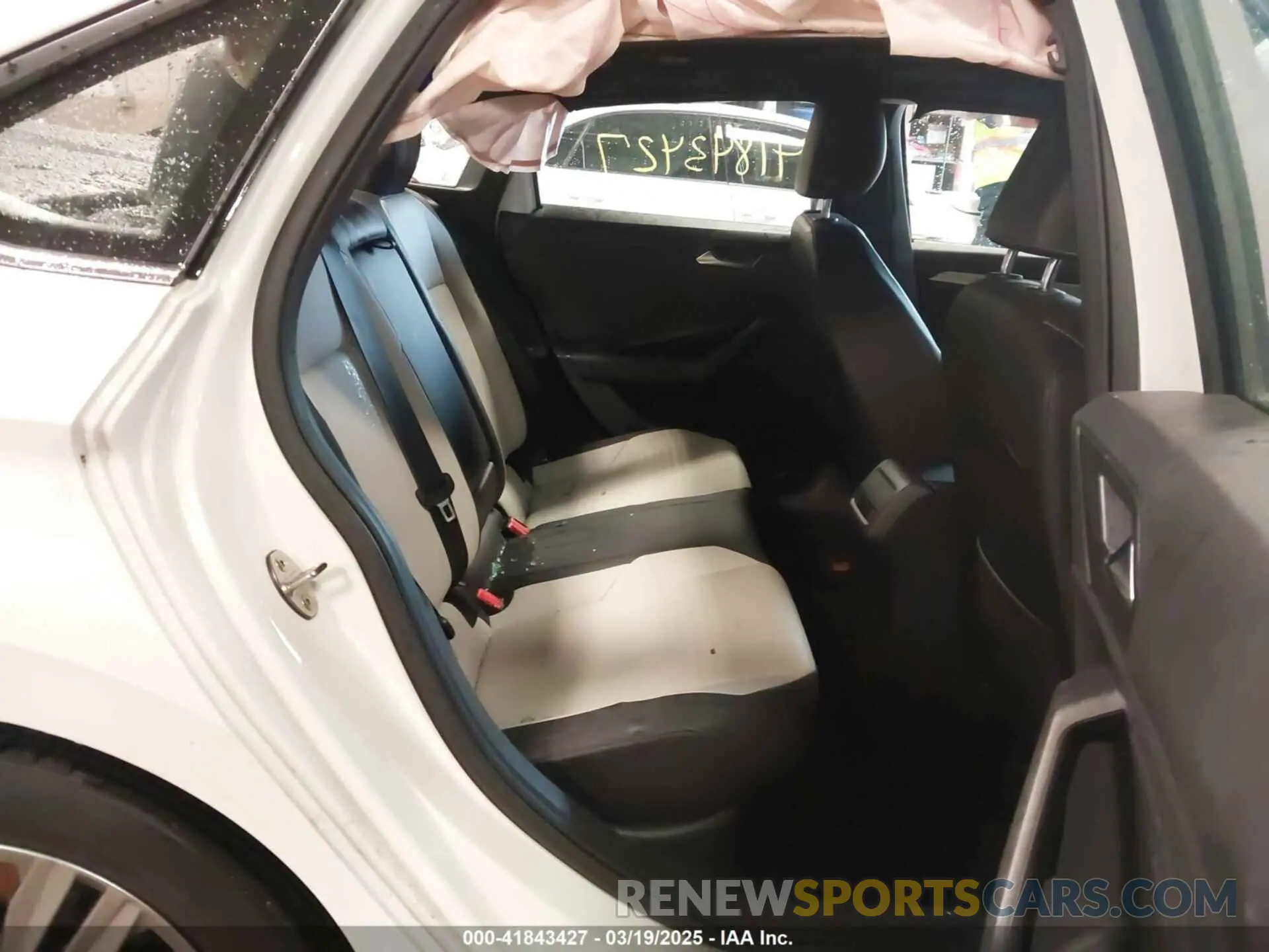 8 Photograph of a damaged car 3VWC57BU7MM032421 VOLKSWAGEN JETTA 2021