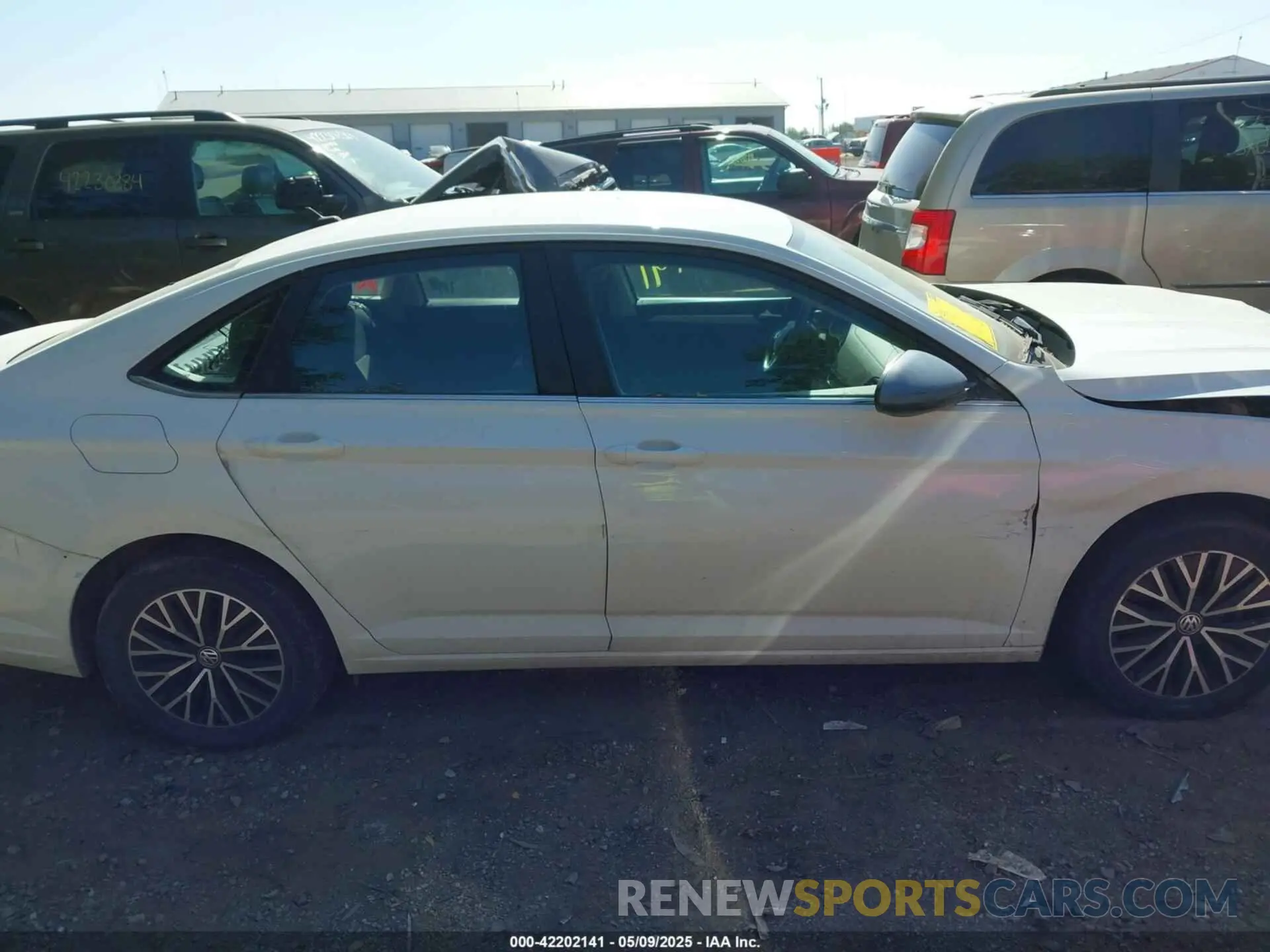 13 Photograph of a damaged car 3VWC57BU7MM036095 VOLKSWAGEN JETTA 2021