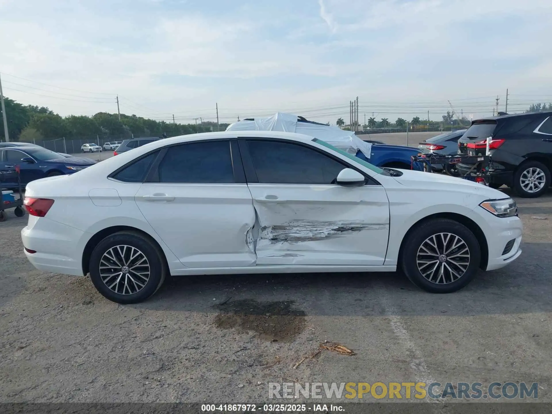 13 Photograph of a damaged car 3VWC57BU7MM103942 VOLKSWAGEN JETTA 2021