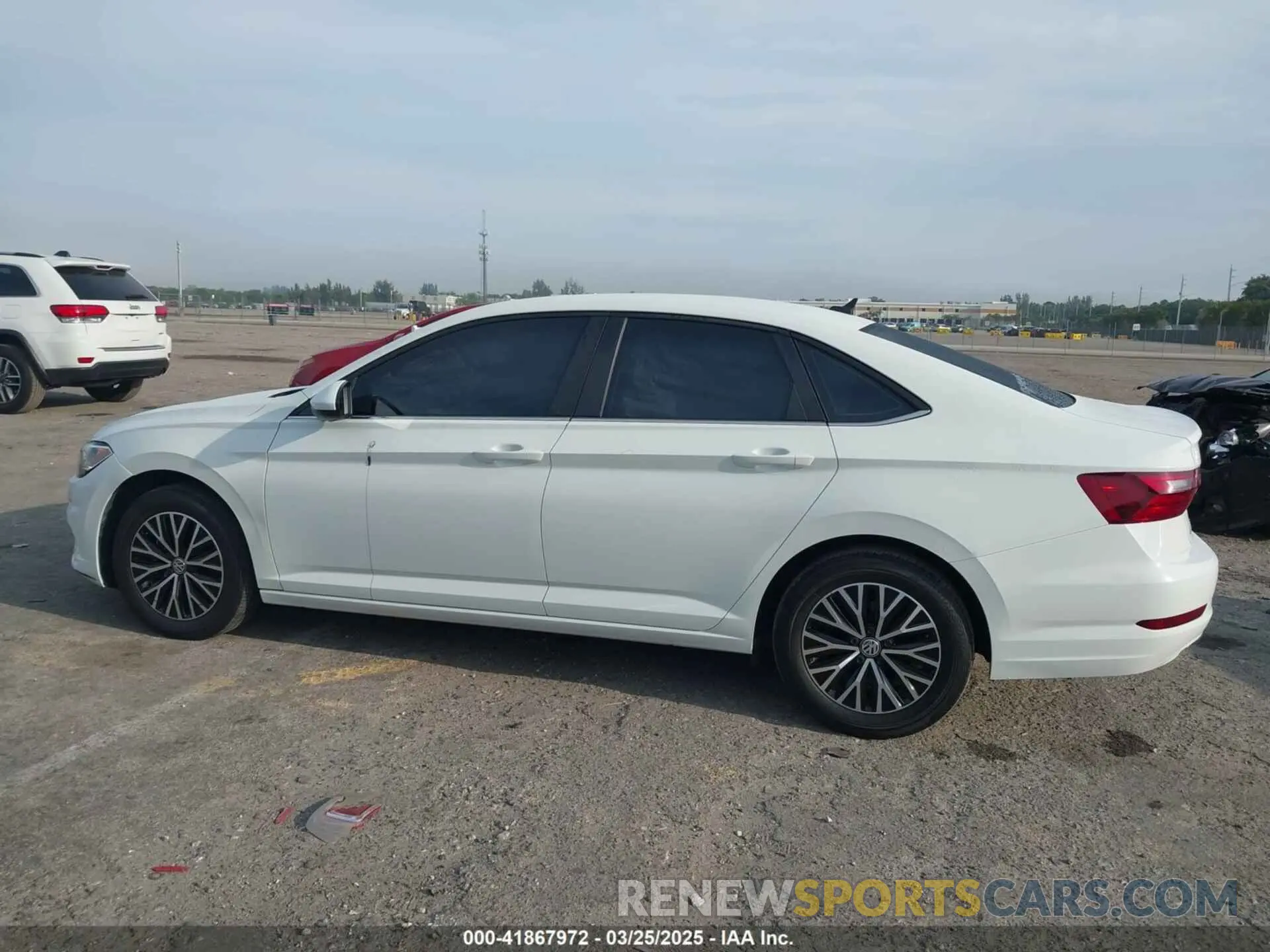 14 Photograph of a damaged car 3VWC57BU7MM103942 VOLKSWAGEN JETTA 2021