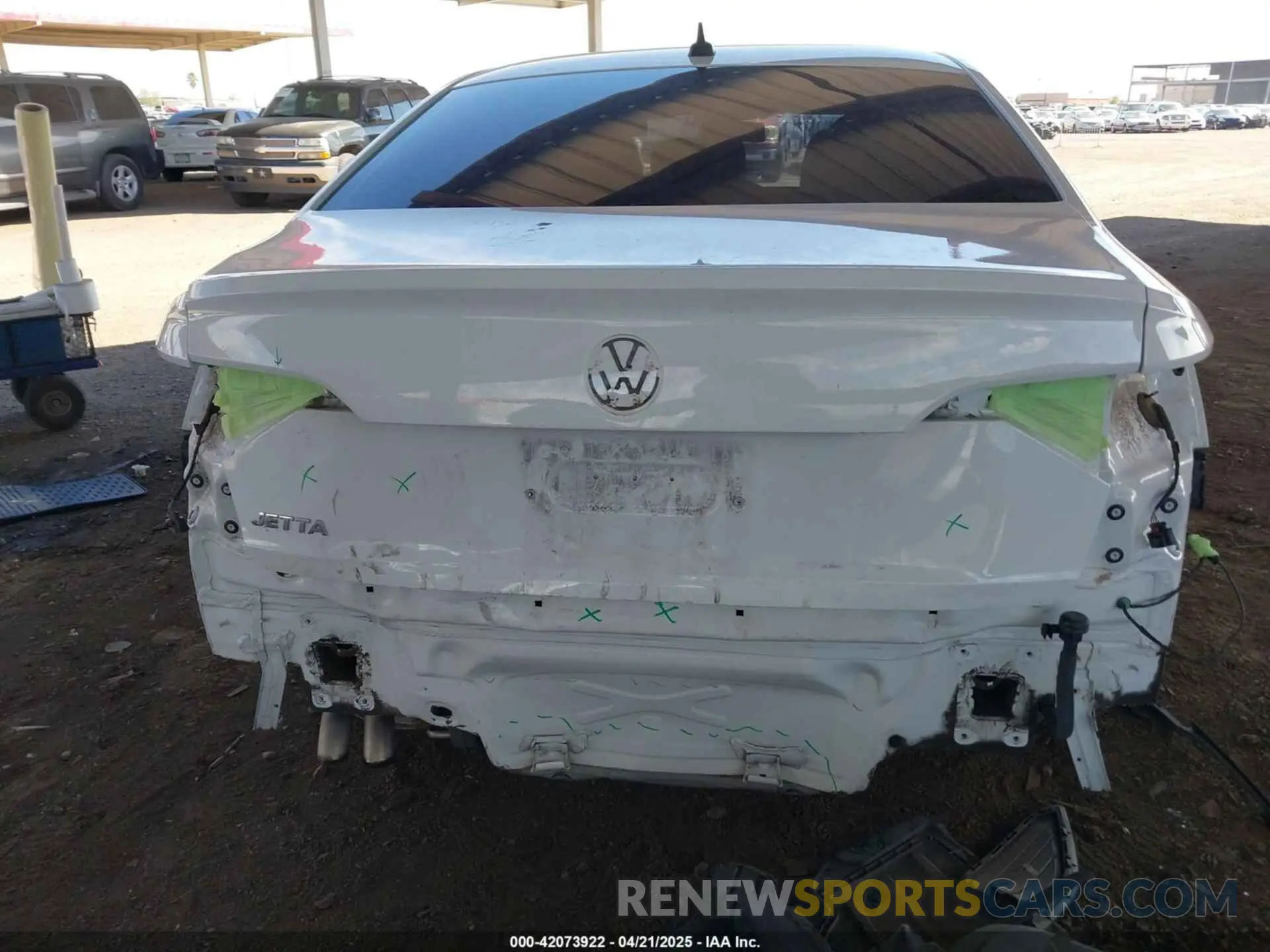 17 Photograph of a damaged car 3VWC57BU8MM021217 VOLKSWAGEN JETTA 2021