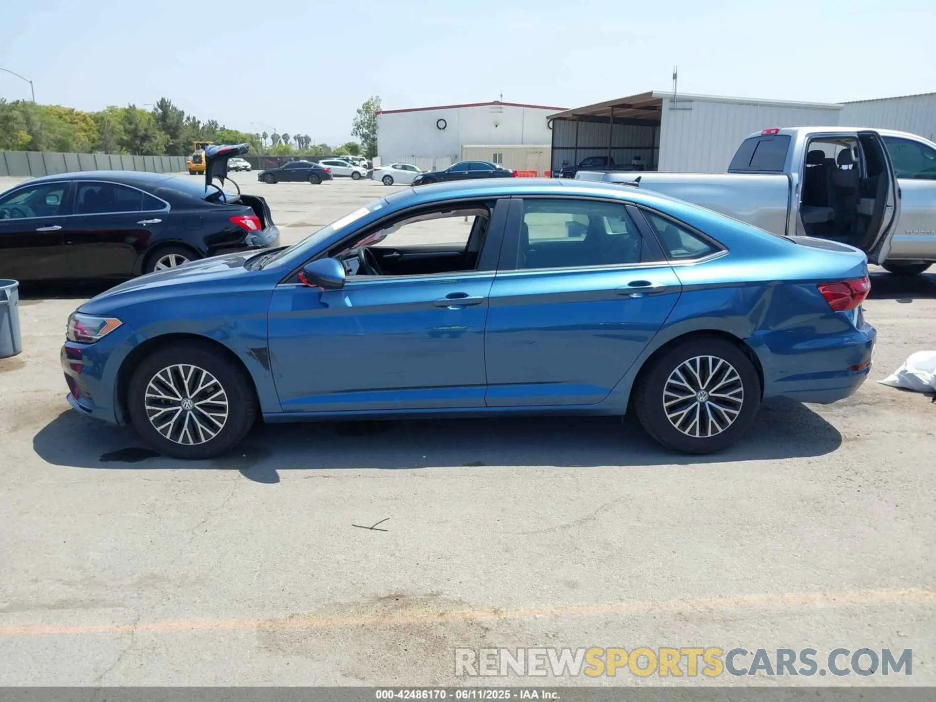 14 Photograph of a damaged car 3VWC57BU8MM049860 VOLKSWAGEN JETTA 2021