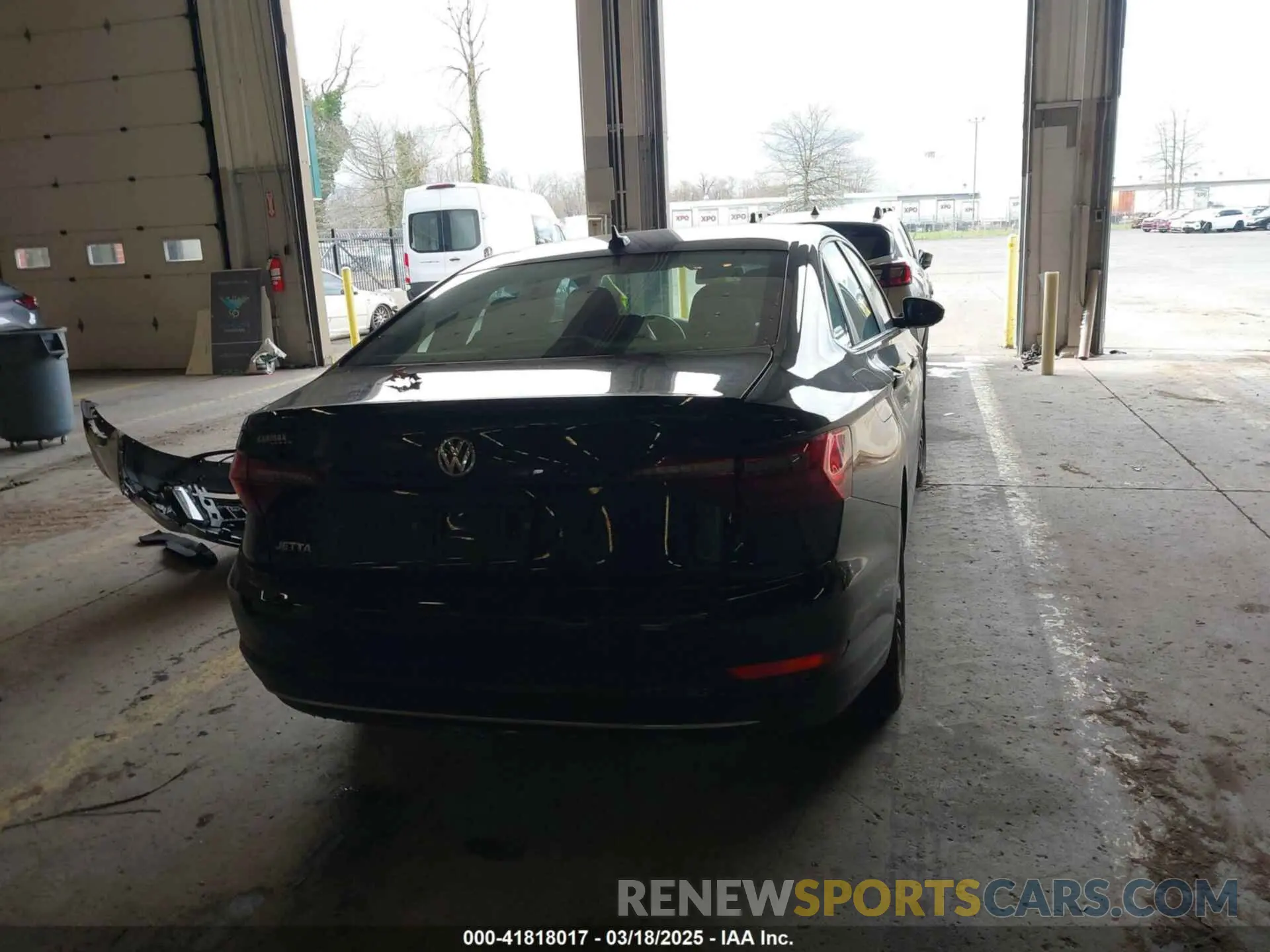 17 Photograph of a damaged car 3VWC57BU8MM051253 VOLKSWAGEN JETTA 2021