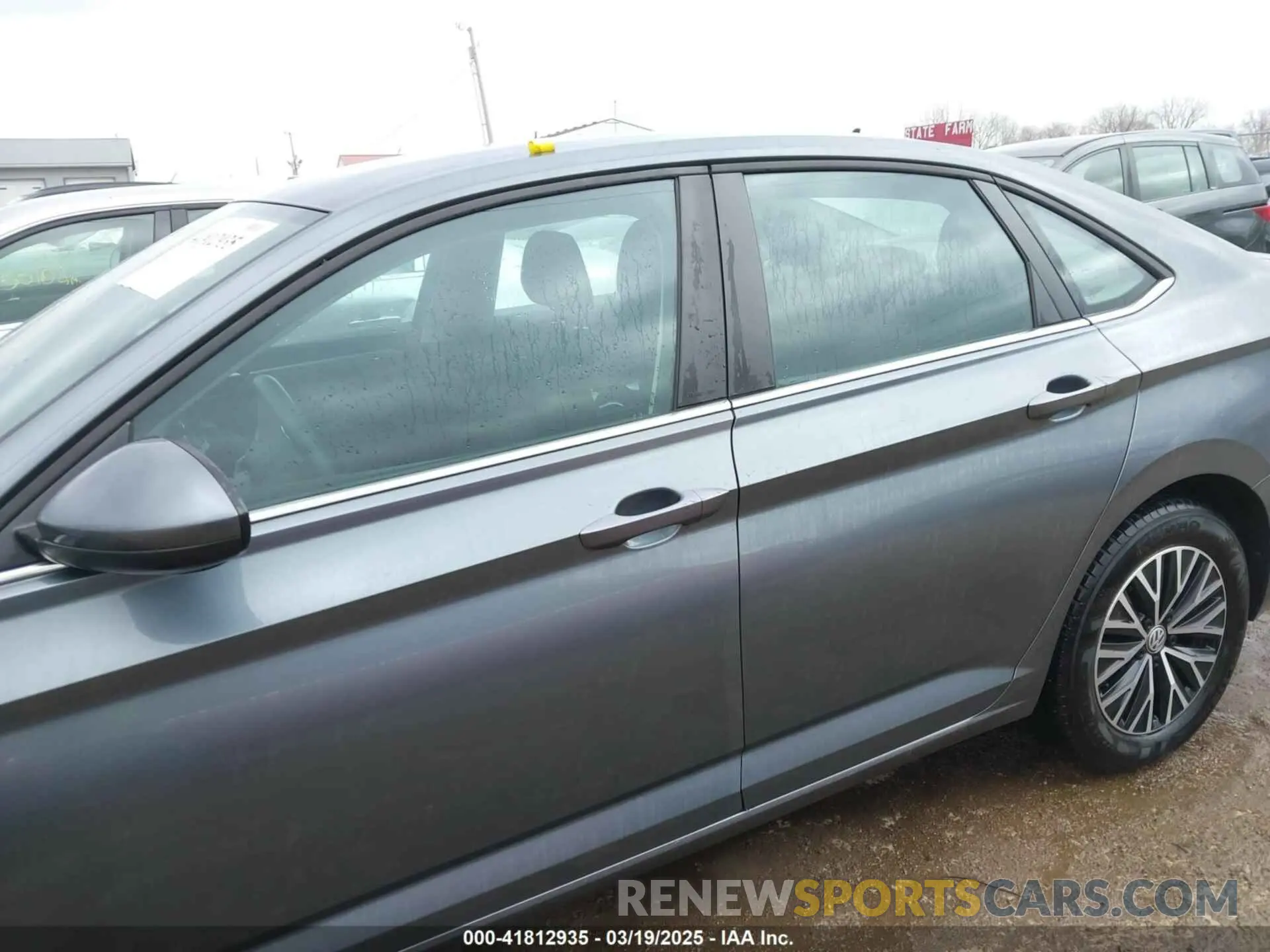 14 Photograph of a damaged car 3VWC57BU9MM013675 VOLKSWAGEN JETTA 2021
