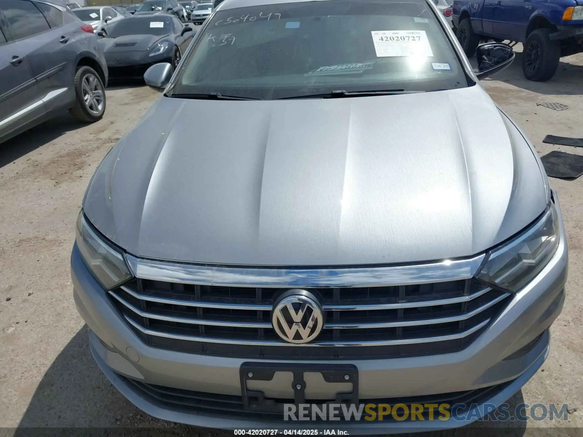 12 Photograph of a damaged car 3VWC57BU9MM015930 VOLKSWAGEN JETTA 2021