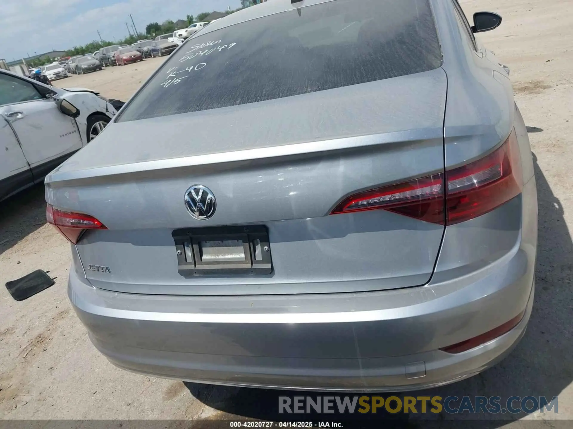 16 Photograph of a damaged car 3VWC57BU9MM015930 VOLKSWAGEN JETTA 2021