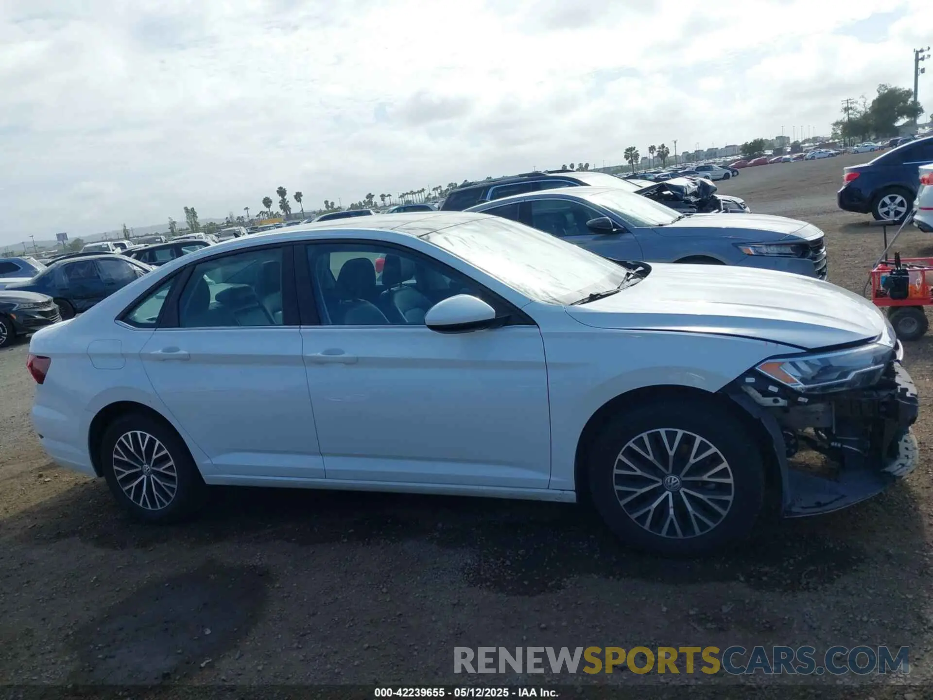 14 Photograph of a damaged car 3VWC57BU9MM034560 VOLKSWAGEN JETTA 2021