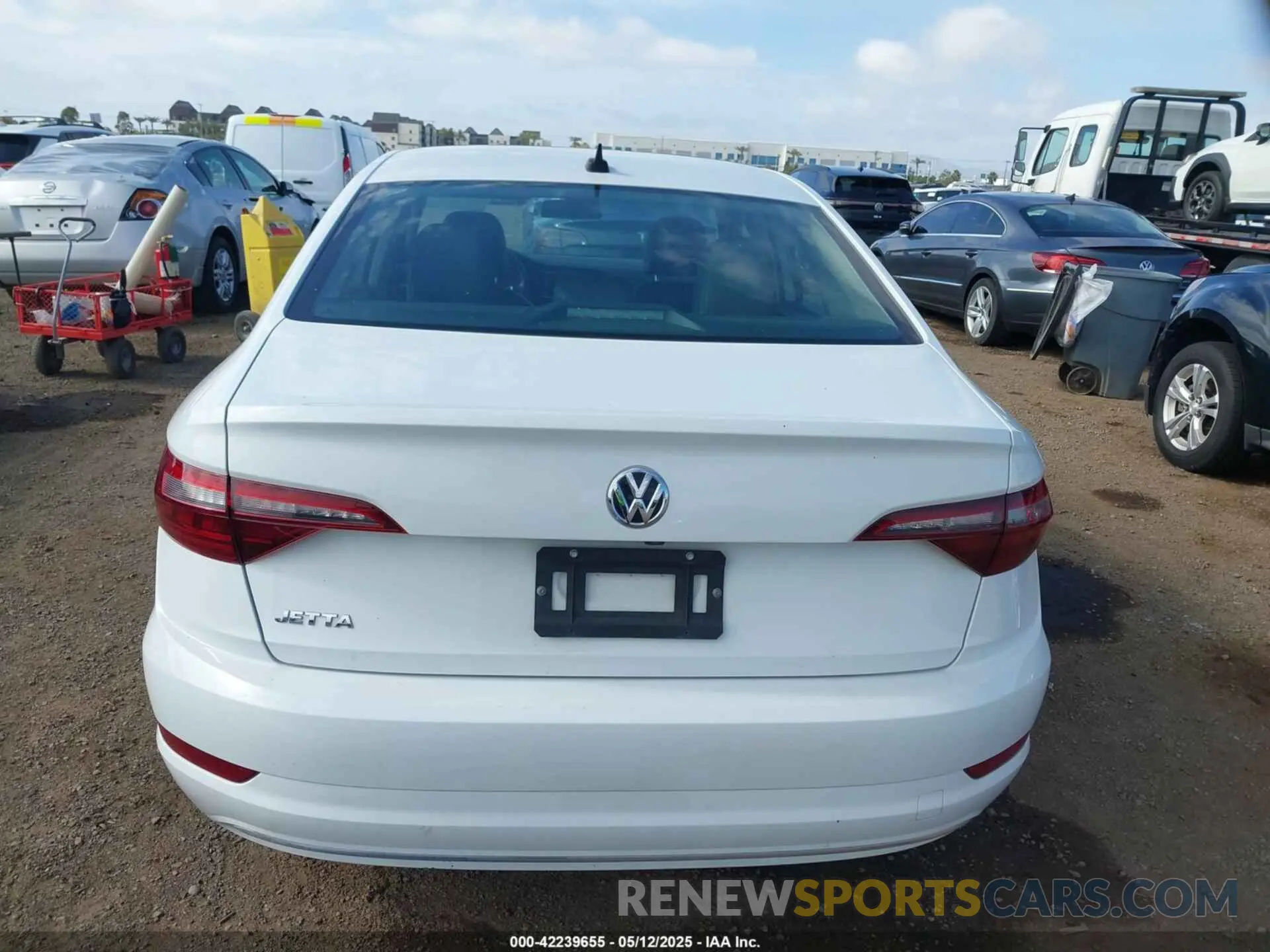 17 Photograph of a damaged car 3VWC57BU9MM034560 VOLKSWAGEN JETTA 2021