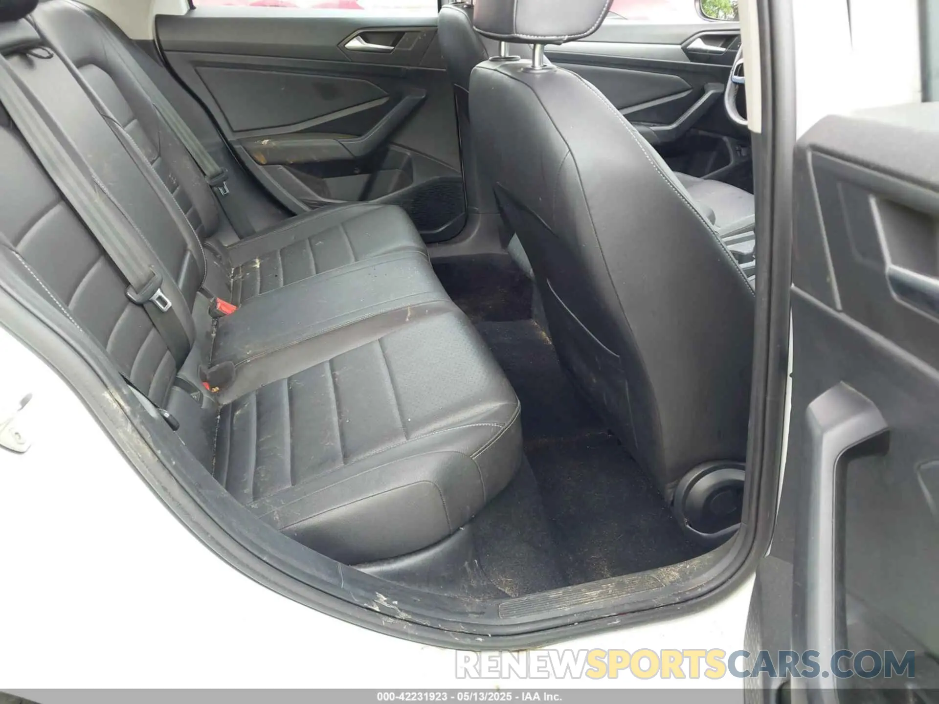 8 Photograph of a damaged car 3VWC57BUXMM010154 VOLKSWAGEN JETTA 2021