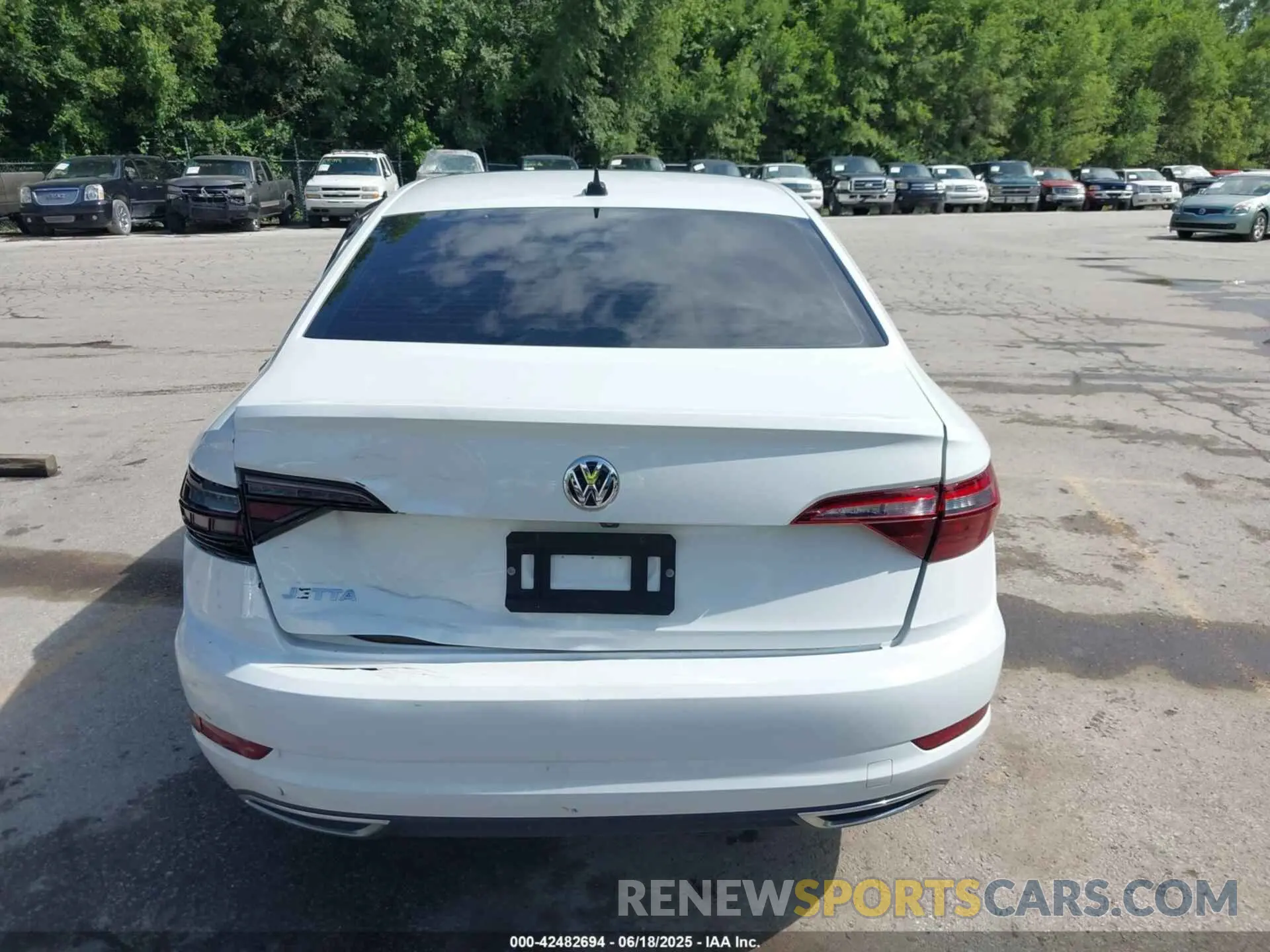 17 Photograph of a damaged car 3VWC57BUXMM045535 VOLKSWAGEN JETTA 2021