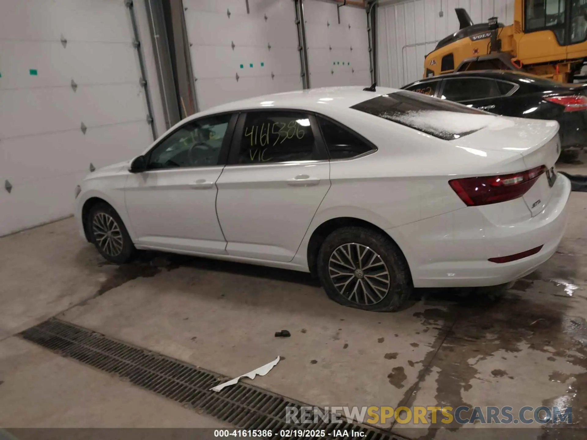 14 Photograph of a damaged car 3VWC57BUXMM069950 VOLKSWAGEN JETTA 2021