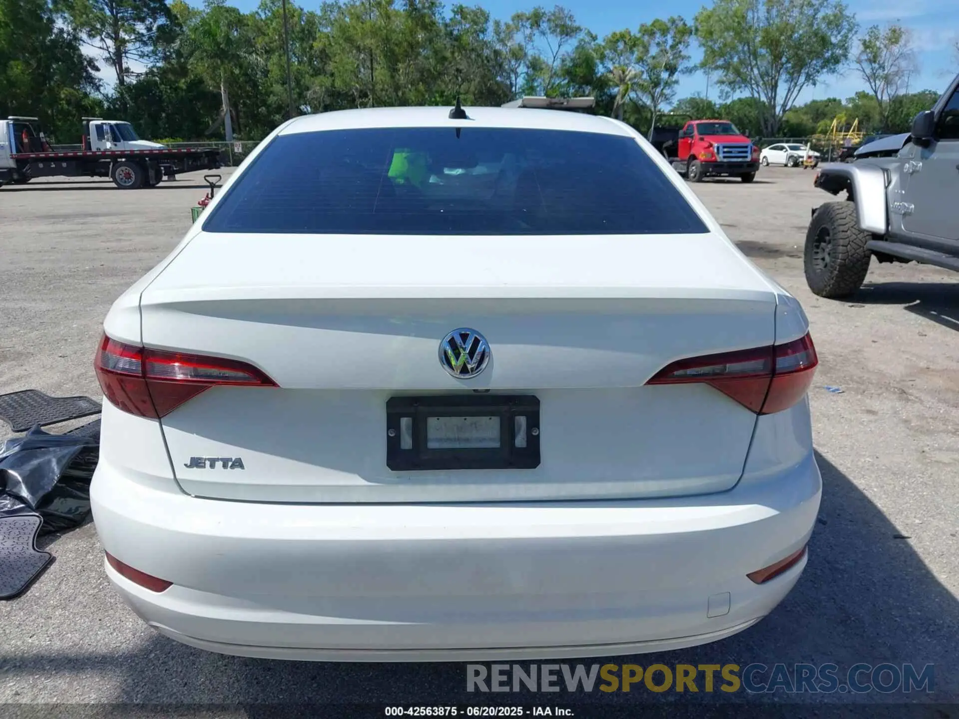16 Photograph of a damaged car 3VWE57BU2MM047028 VOLKSWAGEN JETTA 2021