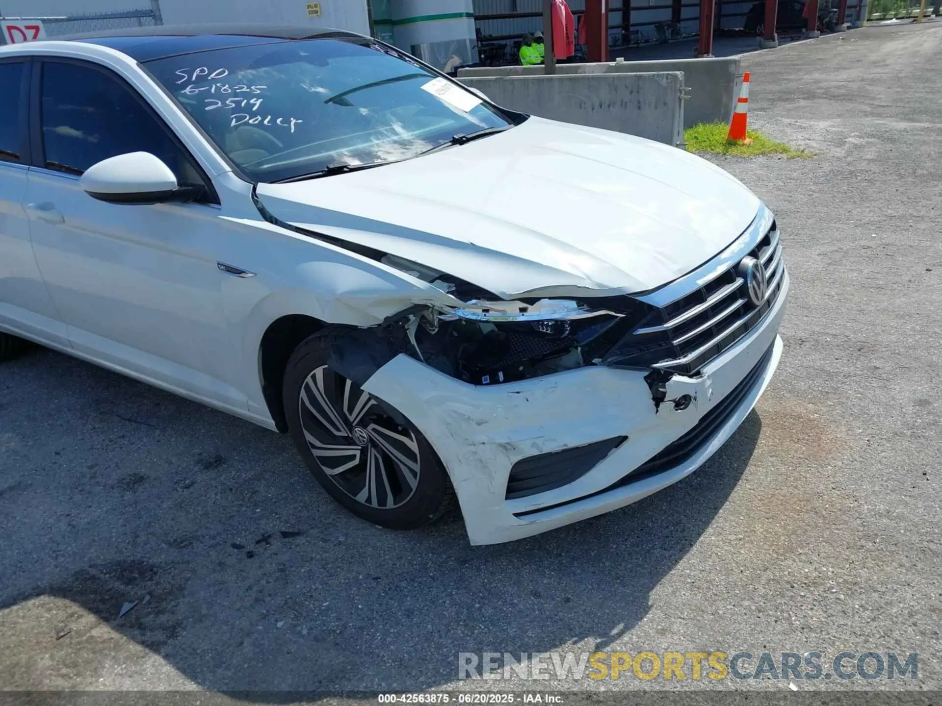 6 Photograph of a damaged car 3VWE57BU2MM047028 VOLKSWAGEN JETTA 2021