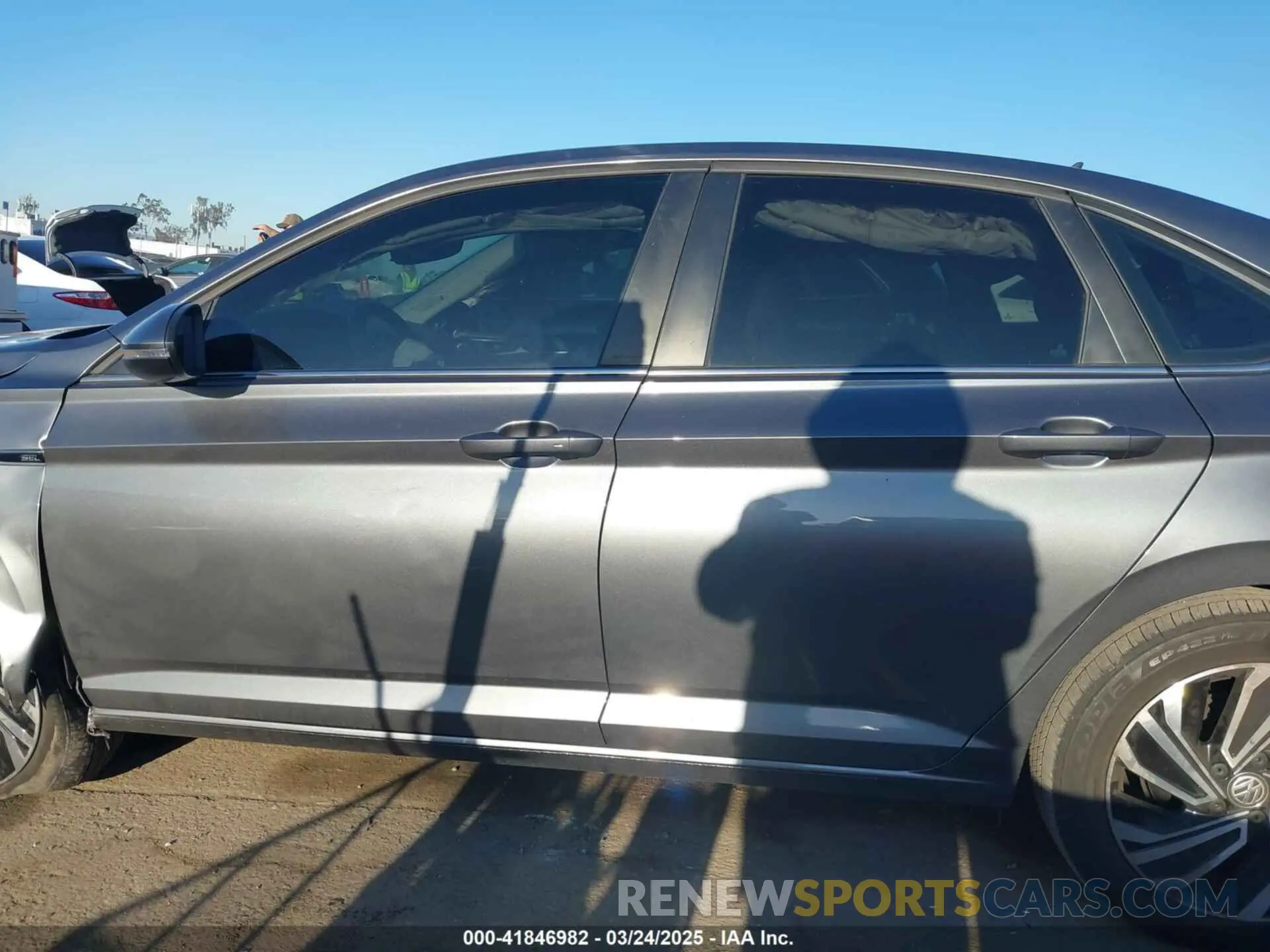 14 Photograph of a damaged car 3VWG57BU4MM049632 VOLKSWAGEN JETTA 2021