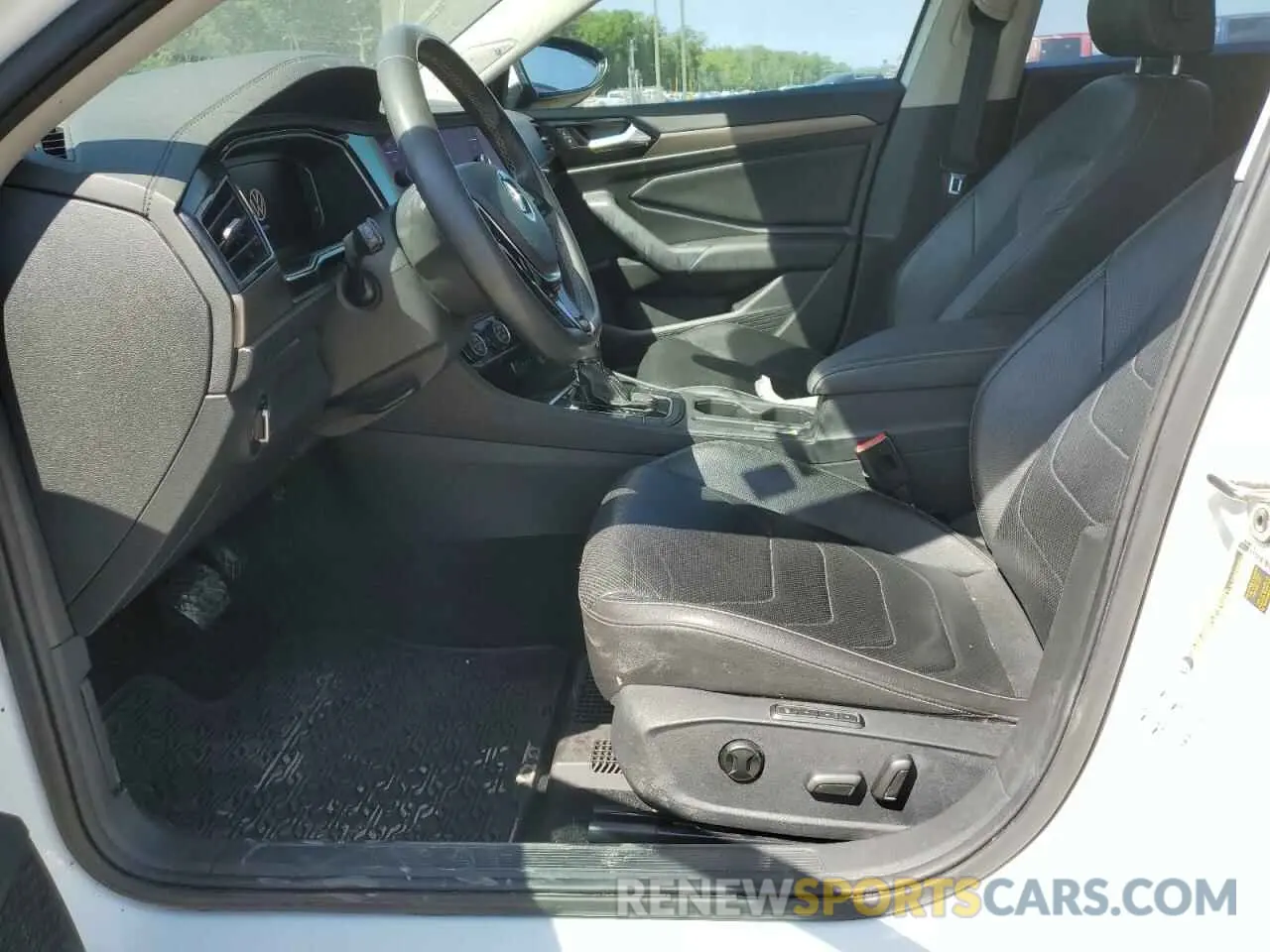 7 Photograph of a damaged car 3VWG57BU8MM004175 VOLKSWAGEN JETTA 2021
