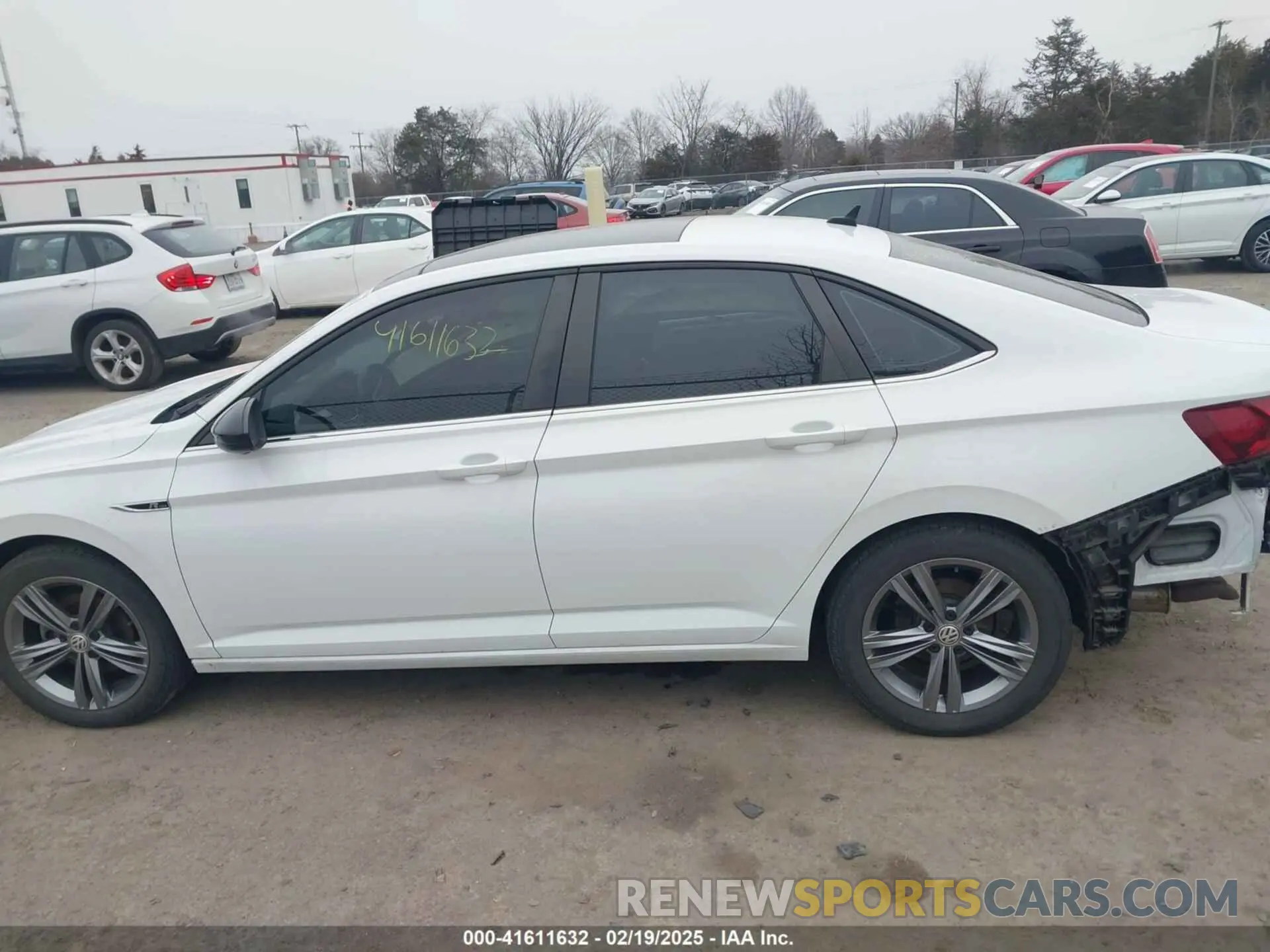14 Photograph of a damaged car 3VWN57BU0MM006171 VOLKSWAGEN JETTA 2021