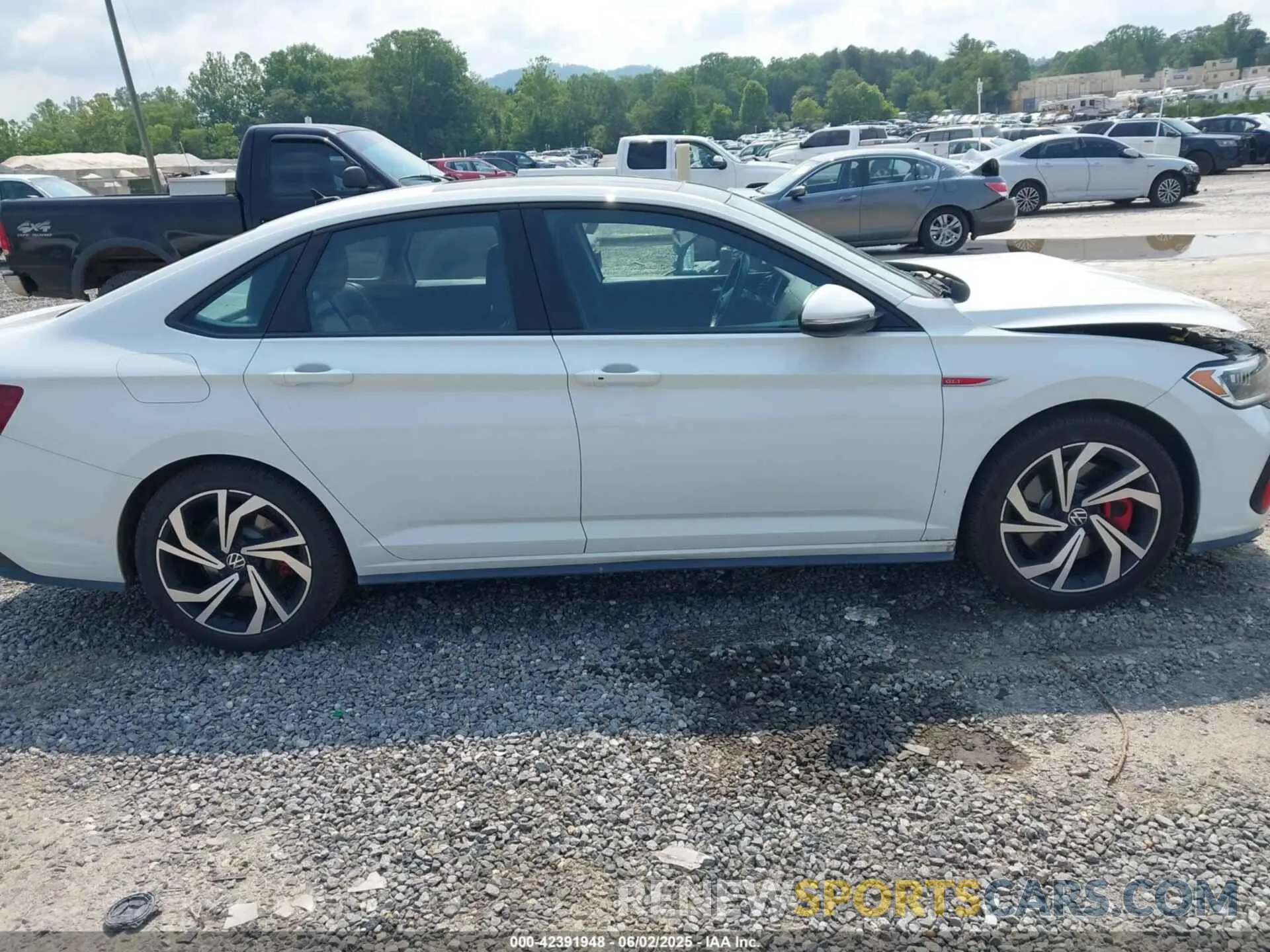 13 Photograph of a damaged car 3VW2T7BU3NM024867 VOLKSWAGEN JETTA 2022
