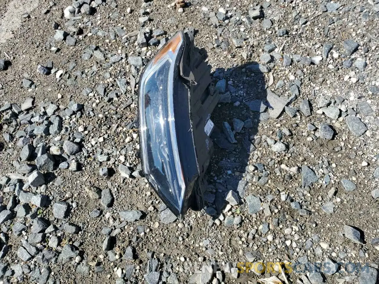 12 Photograph of a damaged car 3VW2T7BU9NM008088 VOLKSWAGEN JETTA 2022