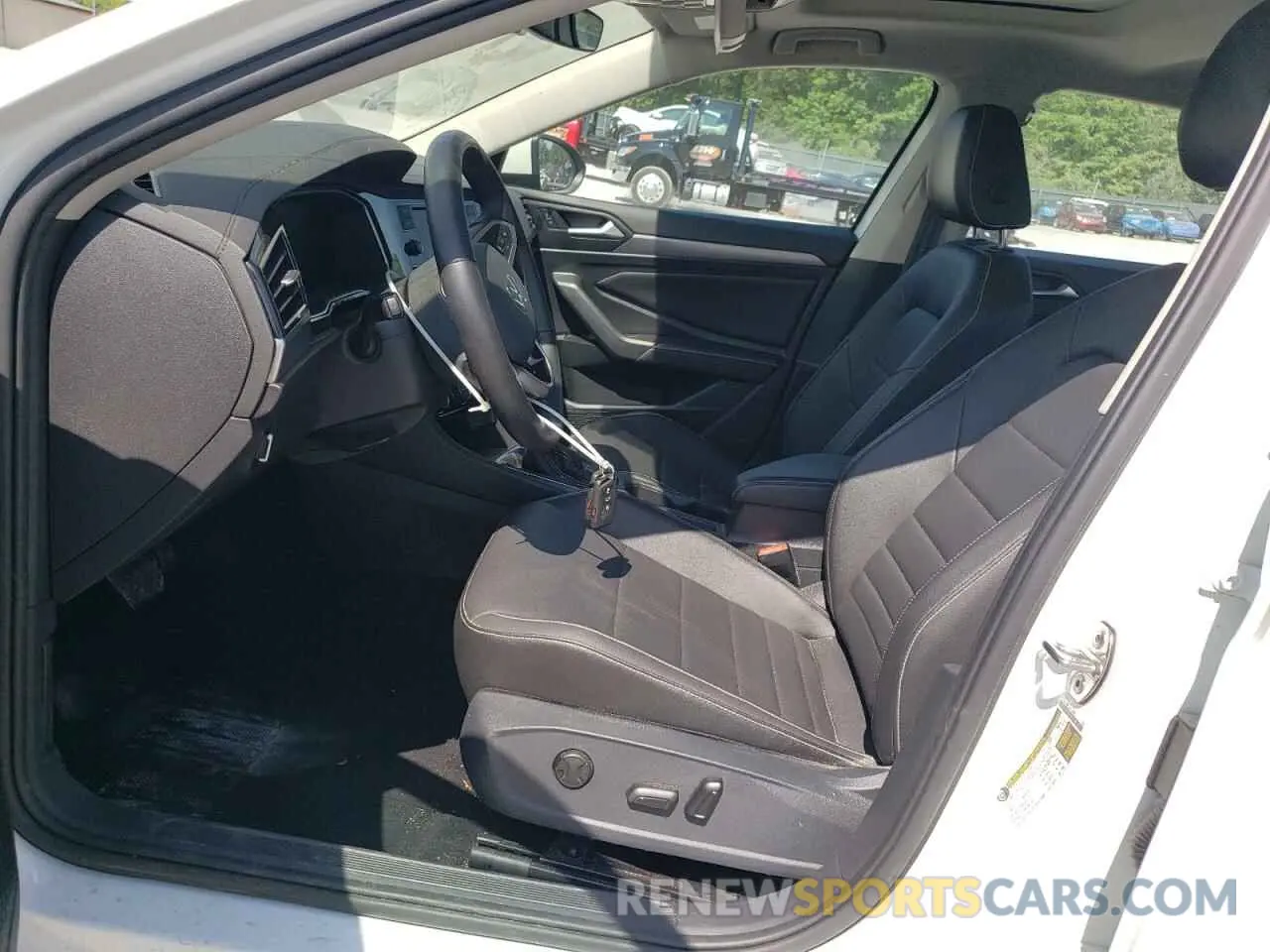 7 Photograph of a damaged car 3VW7M7BU1NM007746 VOLKSWAGEN JETTA 2022