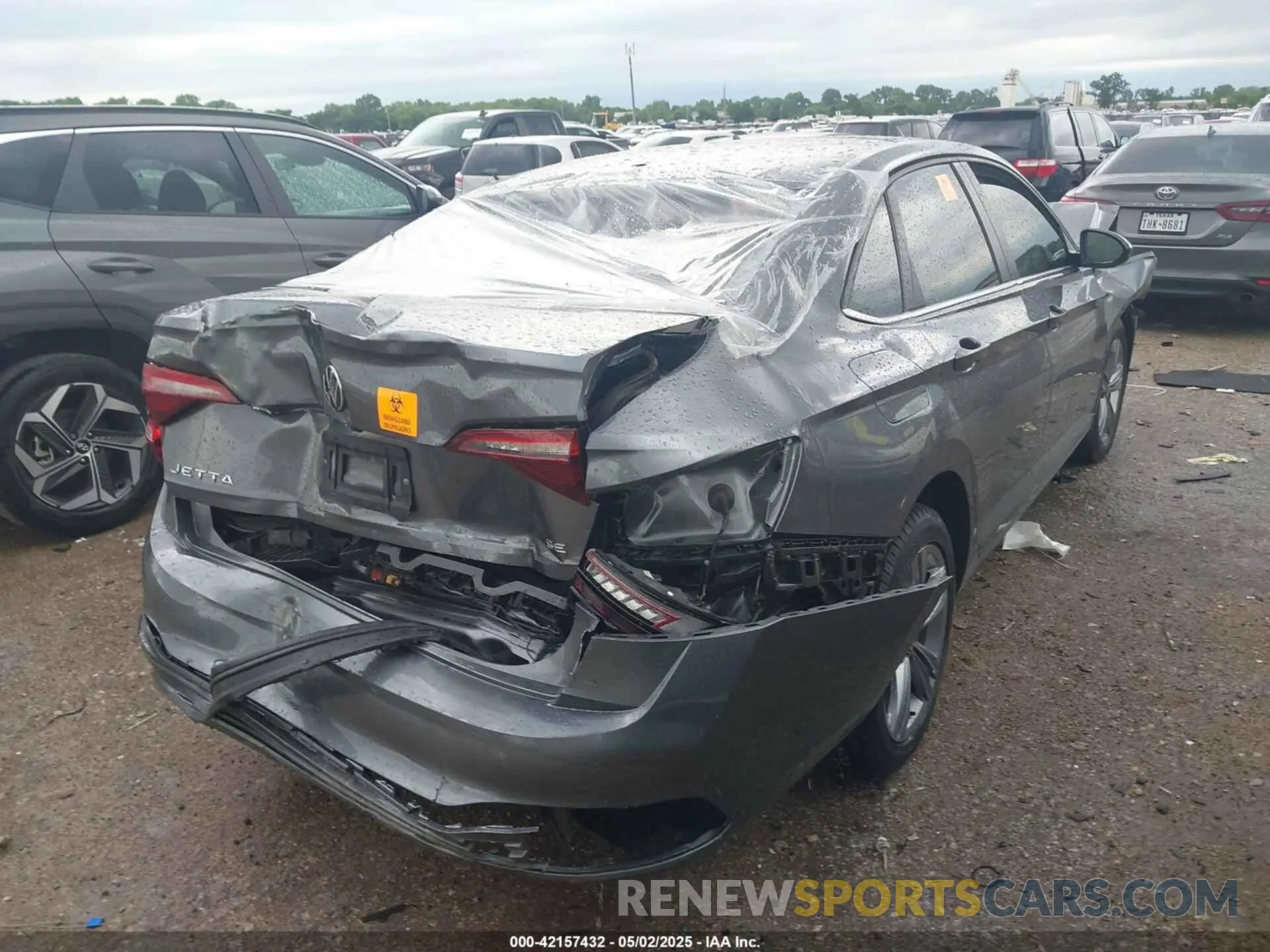4 Photograph of a damaged car 3VW7M7BU2NM014611 VOLKSWAGEN JETTA 2022