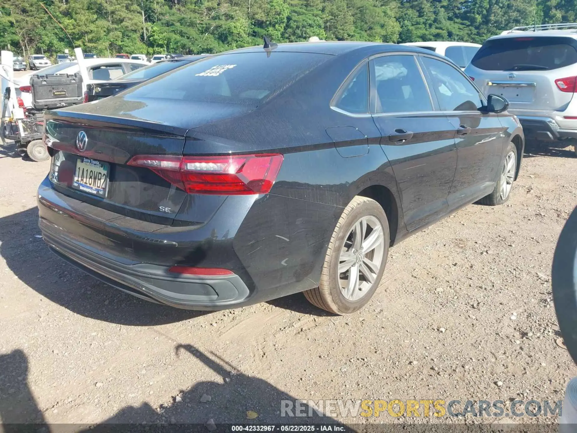 4 Photograph of a damaged car 3VW7M7BU5NM006454 VOLKSWAGEN JETTA 2022