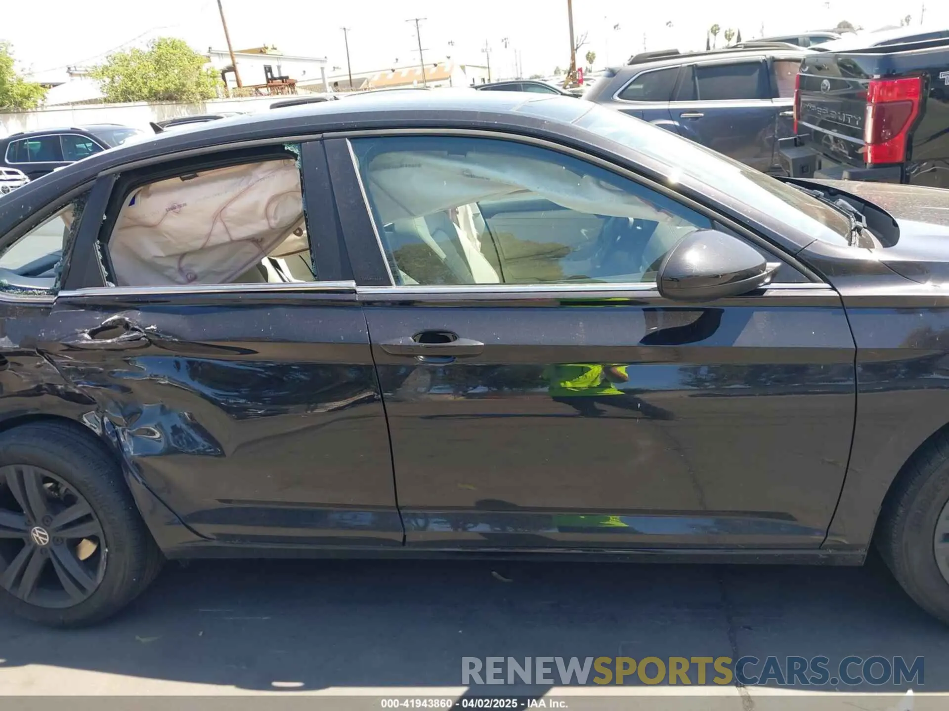 14 Photograph of a damaged car 3VW7M7BU9NM025976 VOLKSWAGEN JETTA 2022