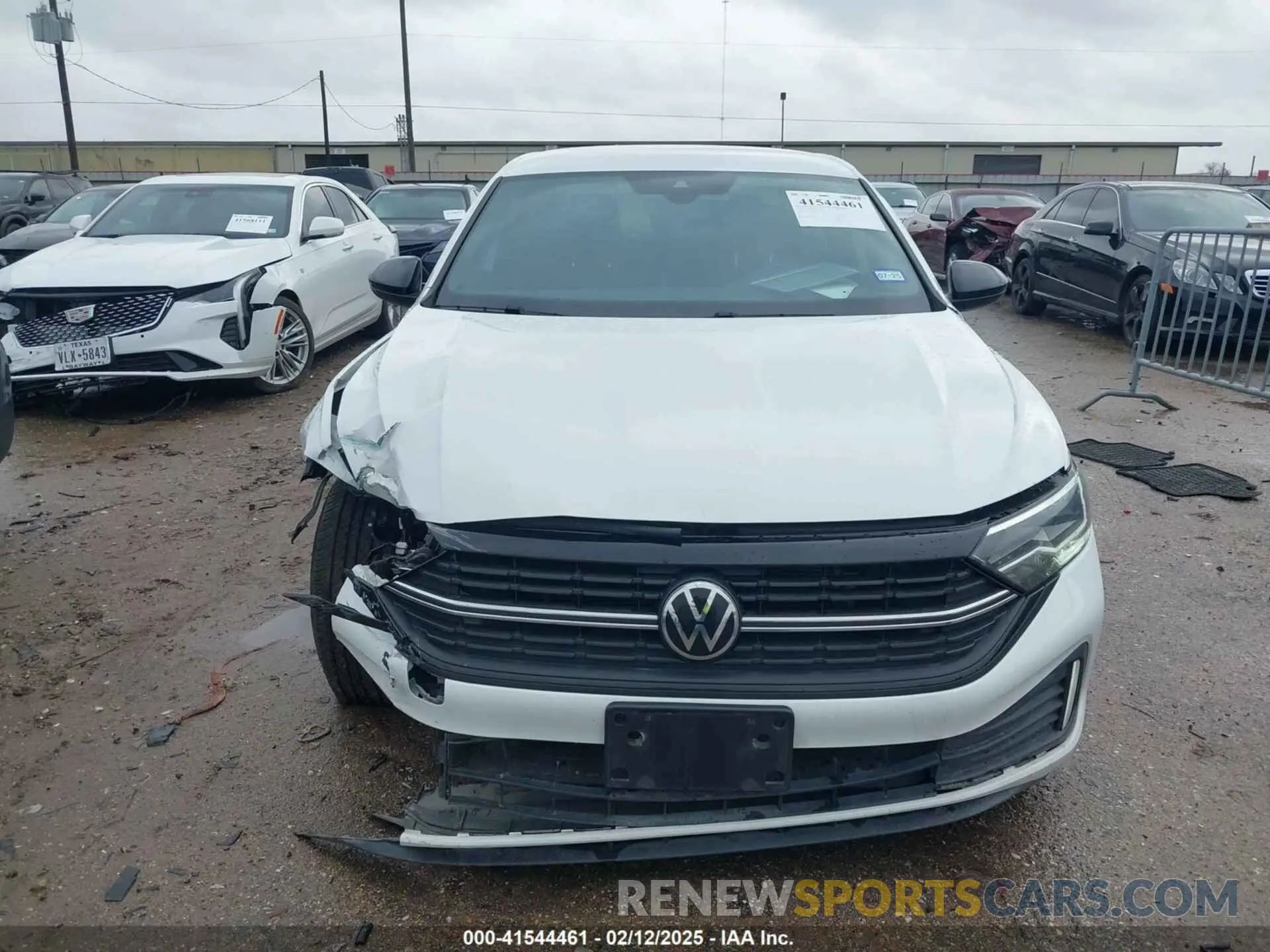 12 Photograph of a damaged car 3VWBM7BU1NM001598 VOLKSWAGEN JETTA 2022