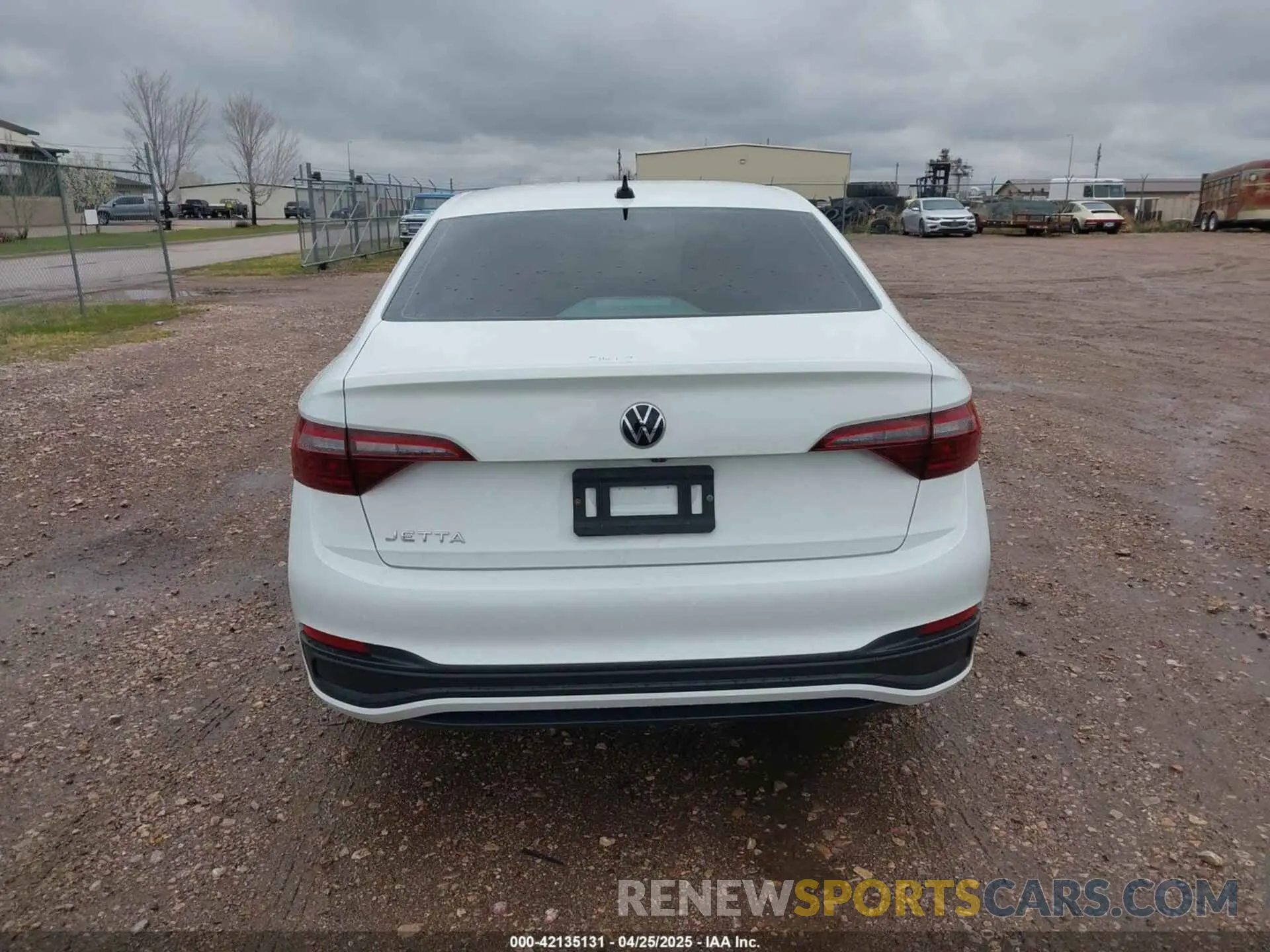 17 Photograph of a damaged car 3VWBM7BU3NM022131 VOLKSWAGEN JETTA 2022