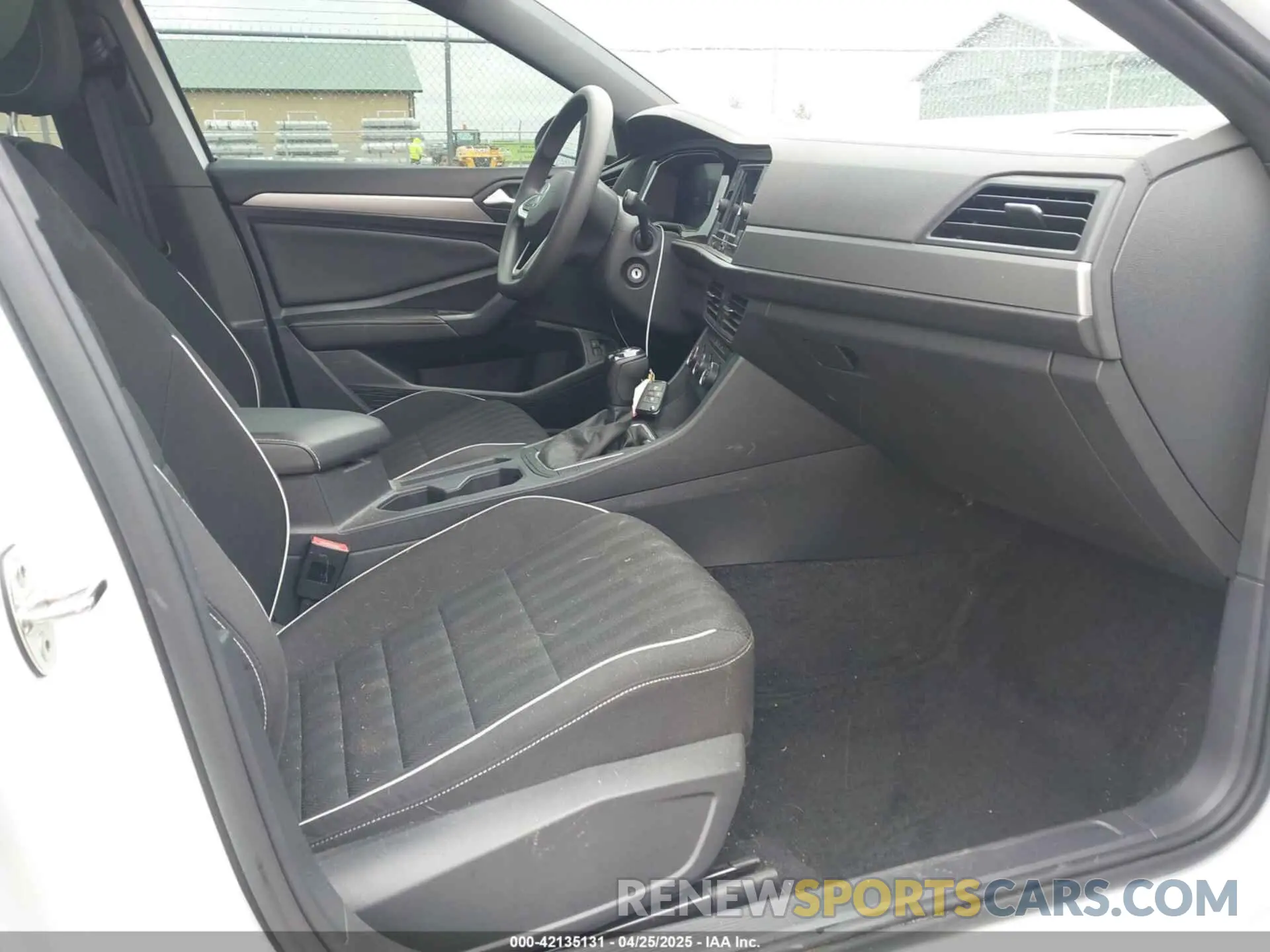 5 Photograph of a damaged car 3VWBM7BU3NM022131 VOLKSWAGEN JETTA 2022