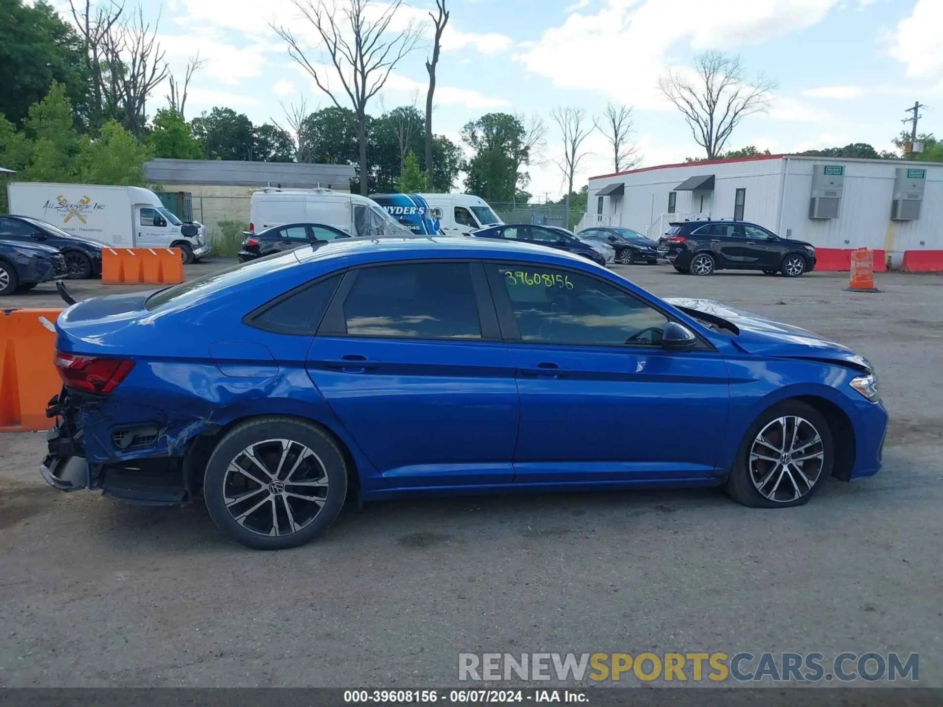 13 Photograph of a damaged car 3VWBM7BU4NM034529 VOLKSWAGEN JETTA 2022