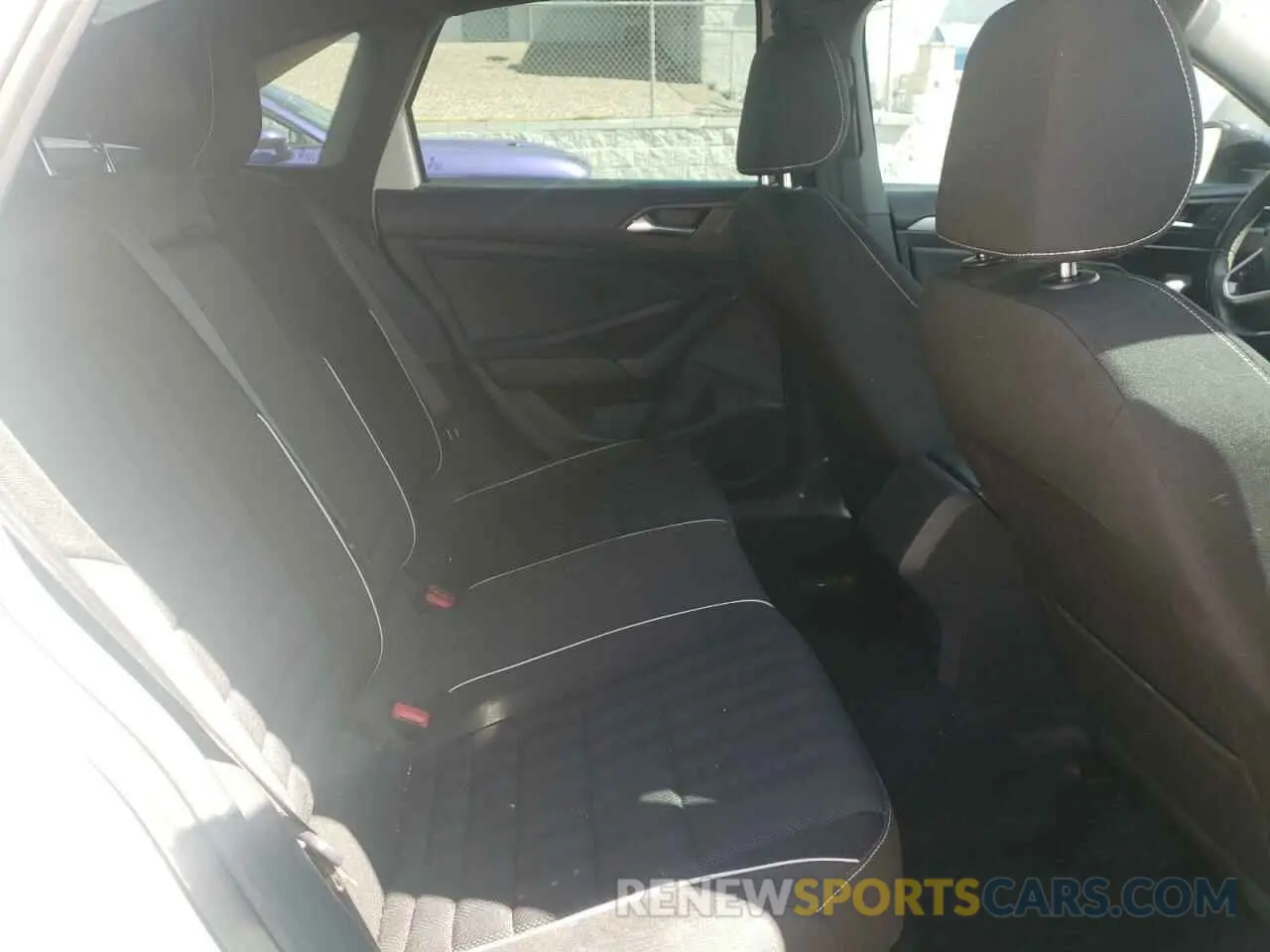 10 Photograph of a damaged car 3VWBM7BU5NM018646 VOLKSWAGEN JETTA 2022