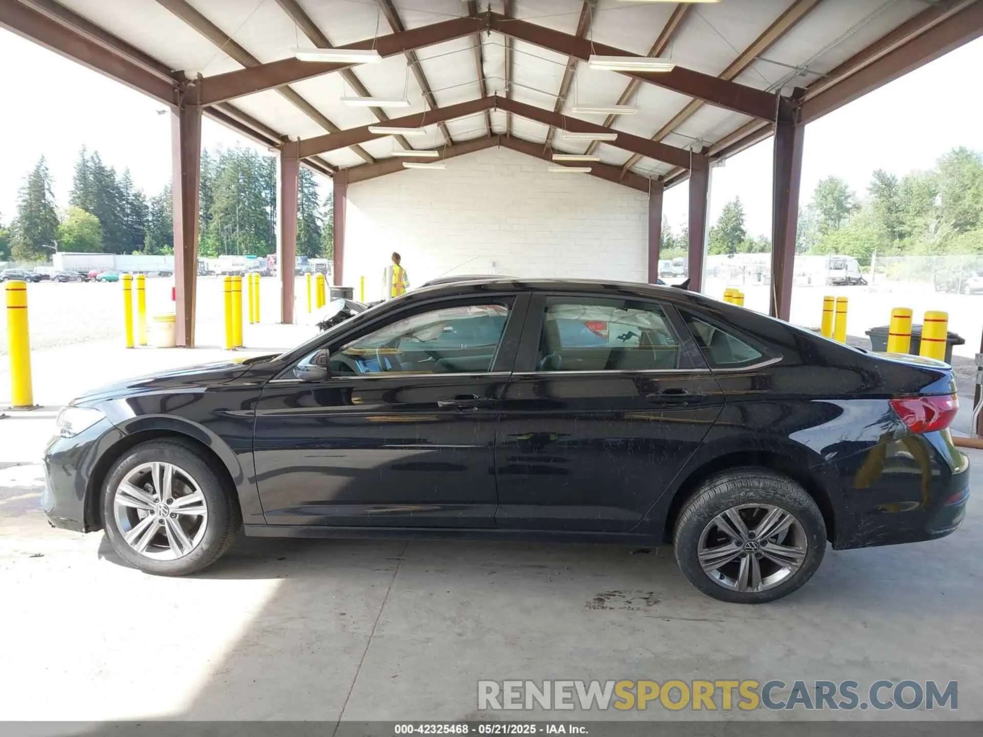 13 Photograph of a damaged car 3VWEM7BU5NM008700 VOLKSWAGEN JETTA 2022