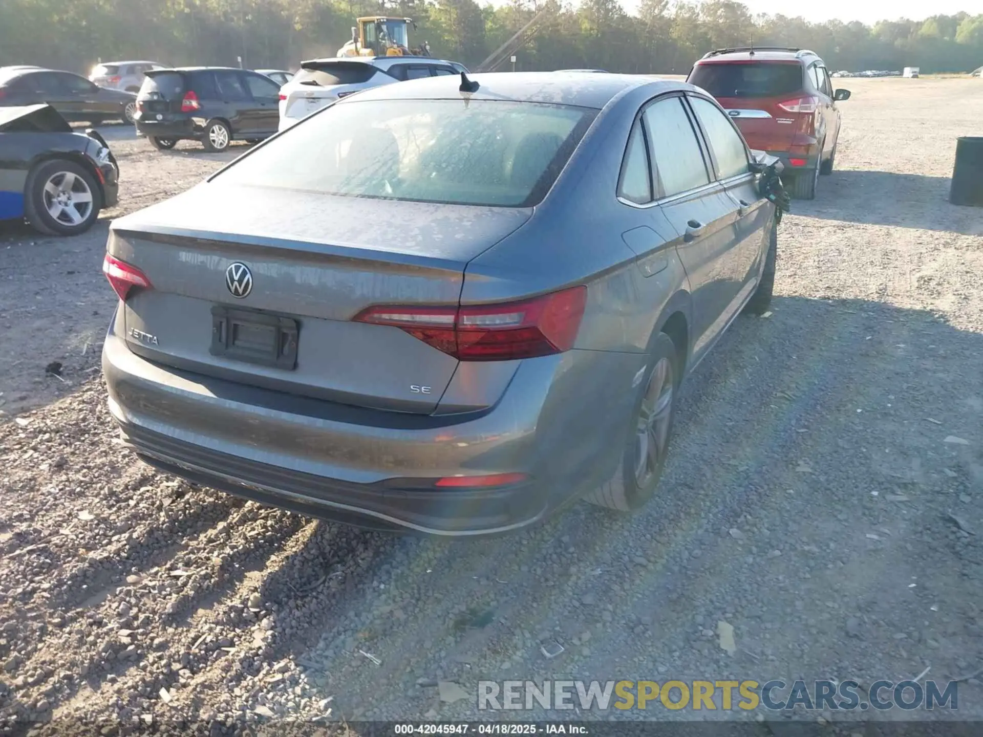 4 Photograph of a damaged car 3VWEM7BU6NM026607 VOLKSWAGEN JETTA 2022