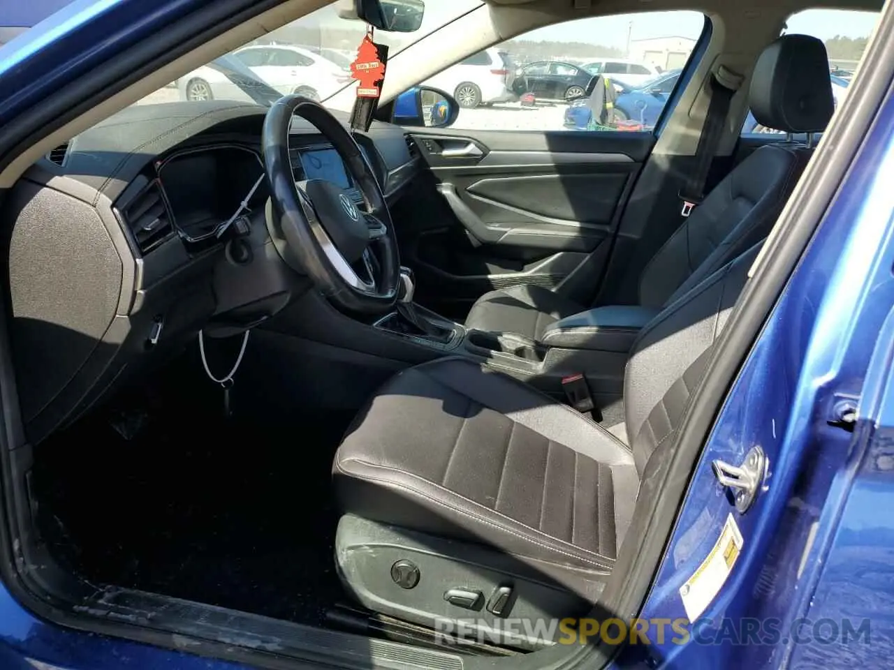 7 Photograph of a damaged car 3VWEM7BU8NM021828 VOLKSWAGEN JETTA 2022